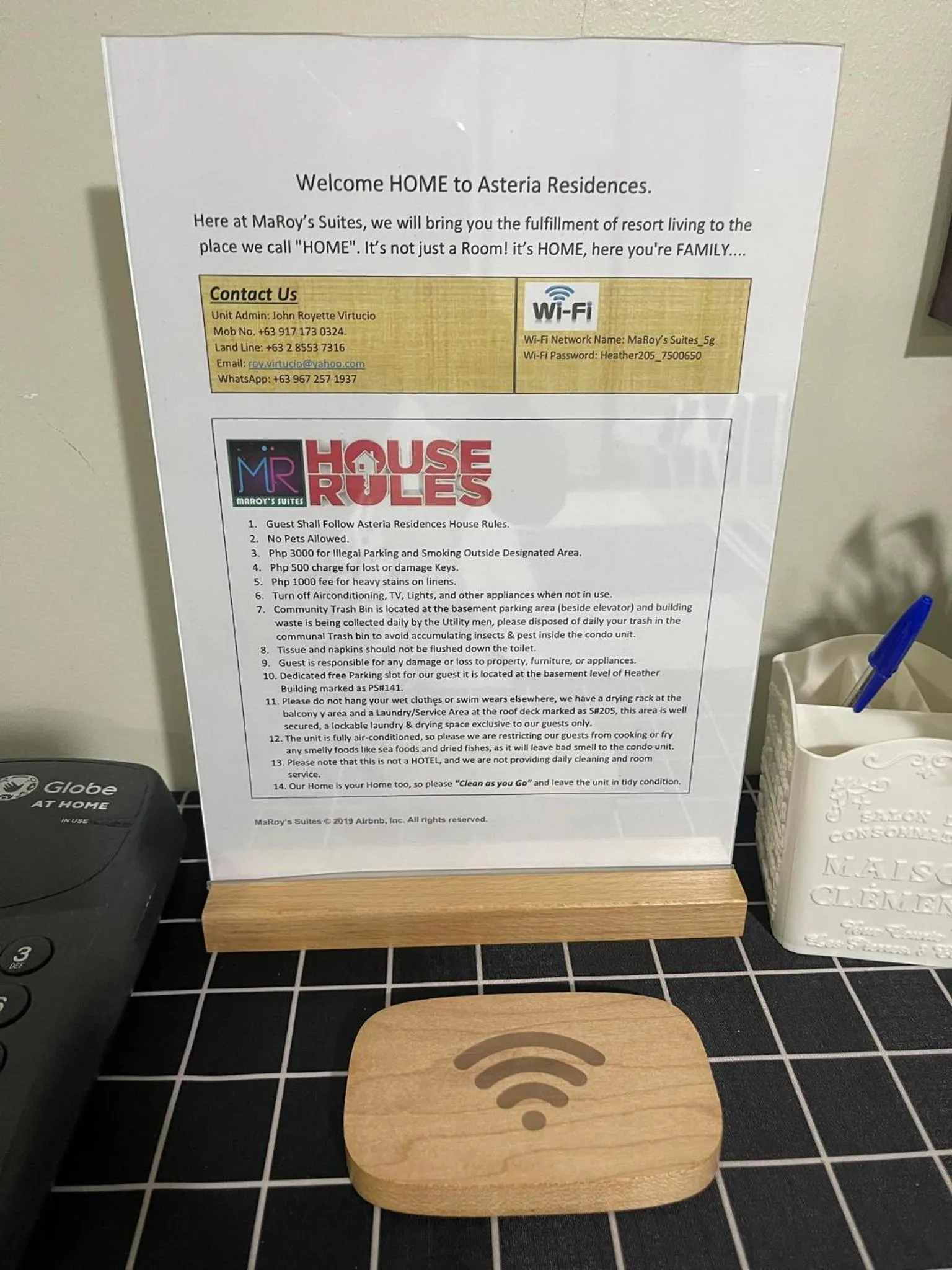 Living room in MaRoy Suites at Asteria Residences (Near NAIA with free Parking+Fiber Internet)