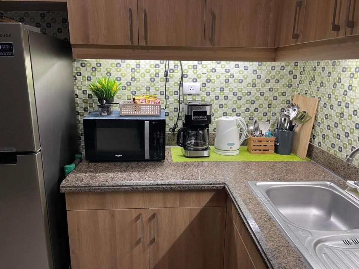 kitchen in MaRoy Suites at Asteria Residences (Near NAIA with free Parking+Fiber Internet)