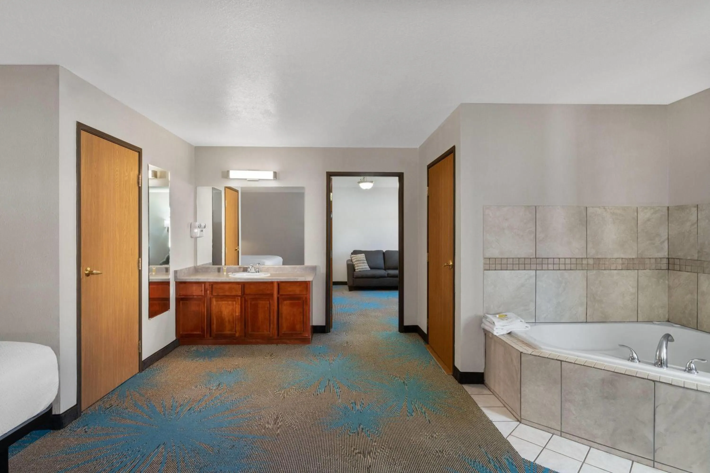 Bath in Days Inn by Wyndham Canon City