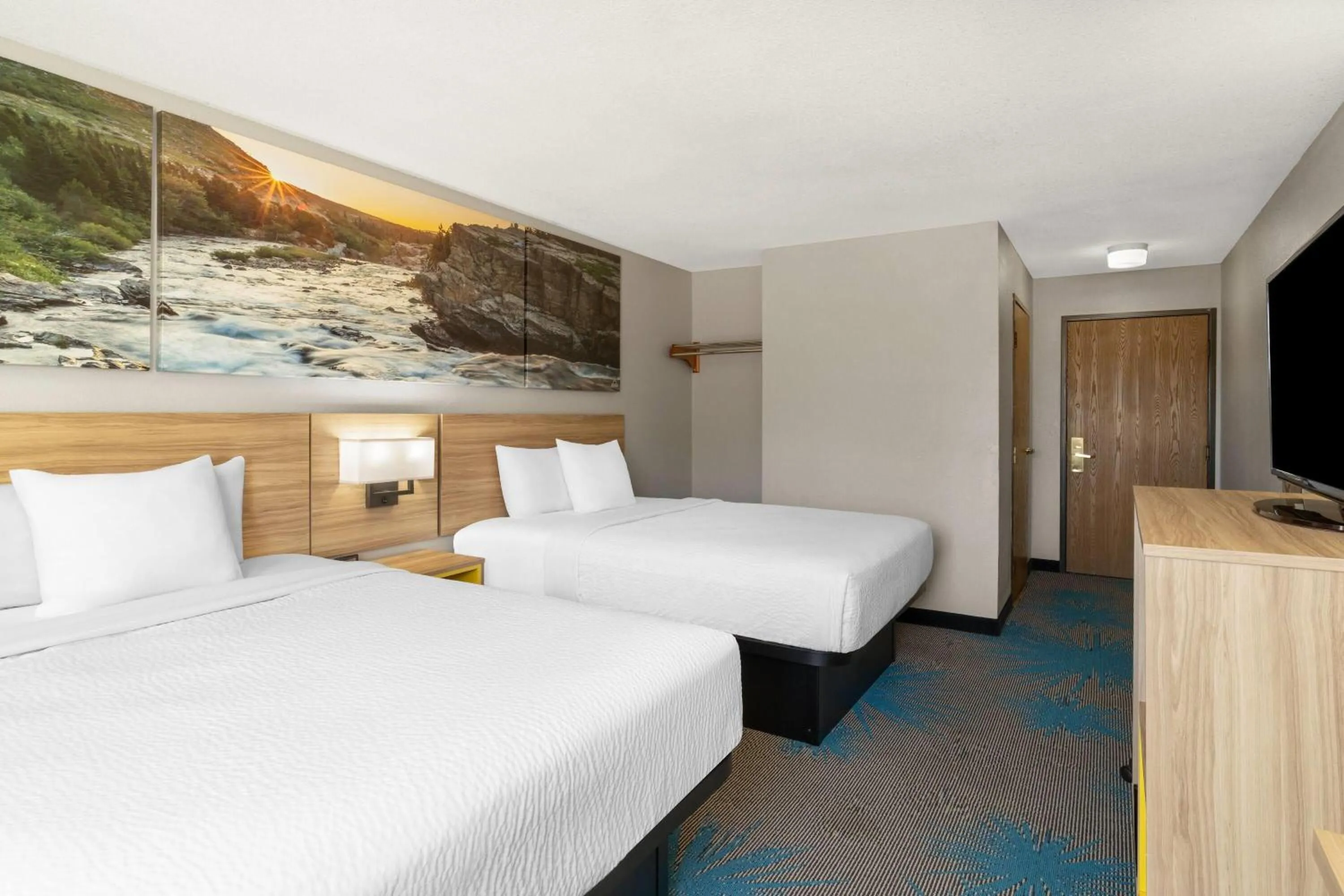 Photo of the whole room, Bed in Days Inn by Wyndham Canon City