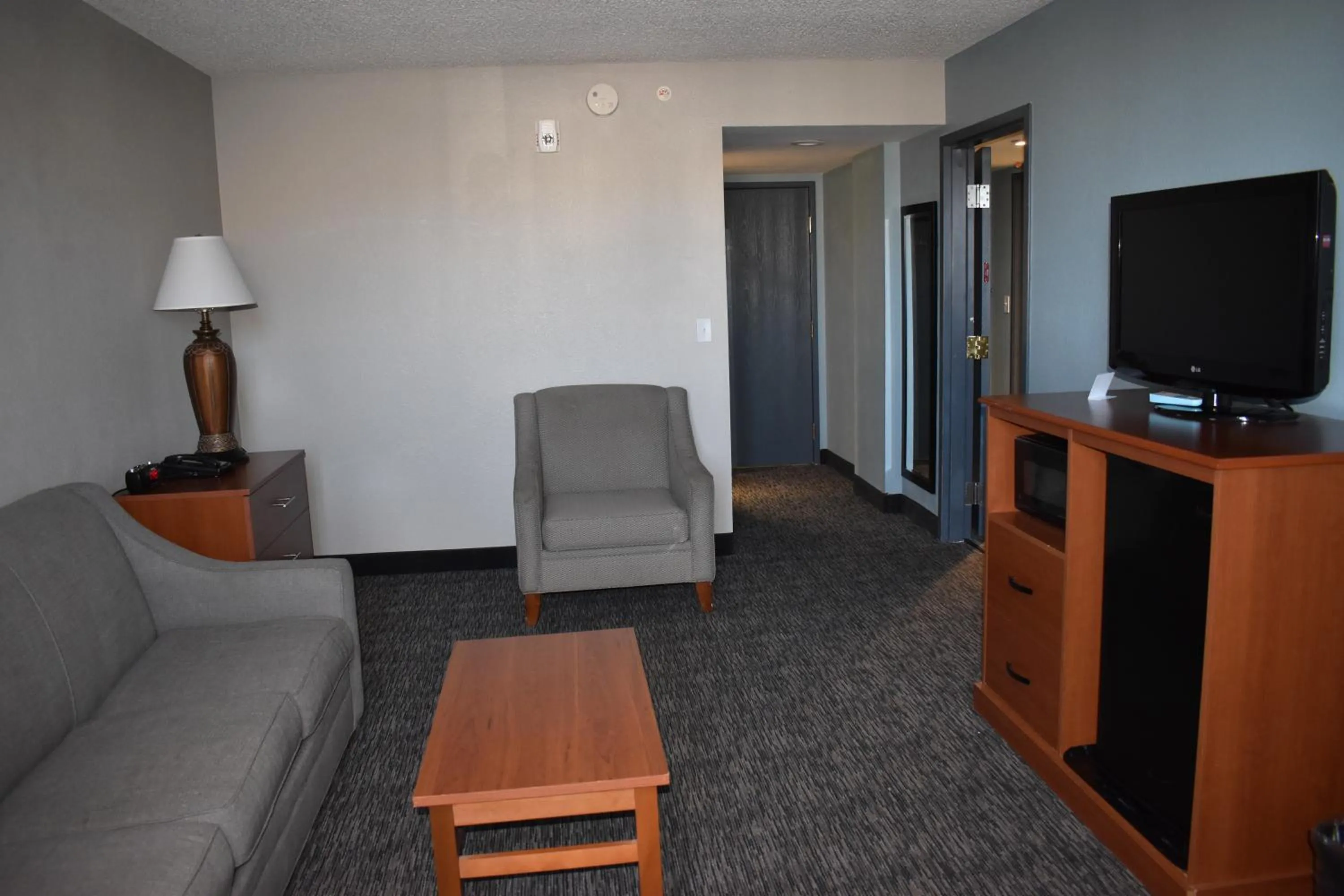 Seating area in Quality Inn & Suites Garden Of The Gods