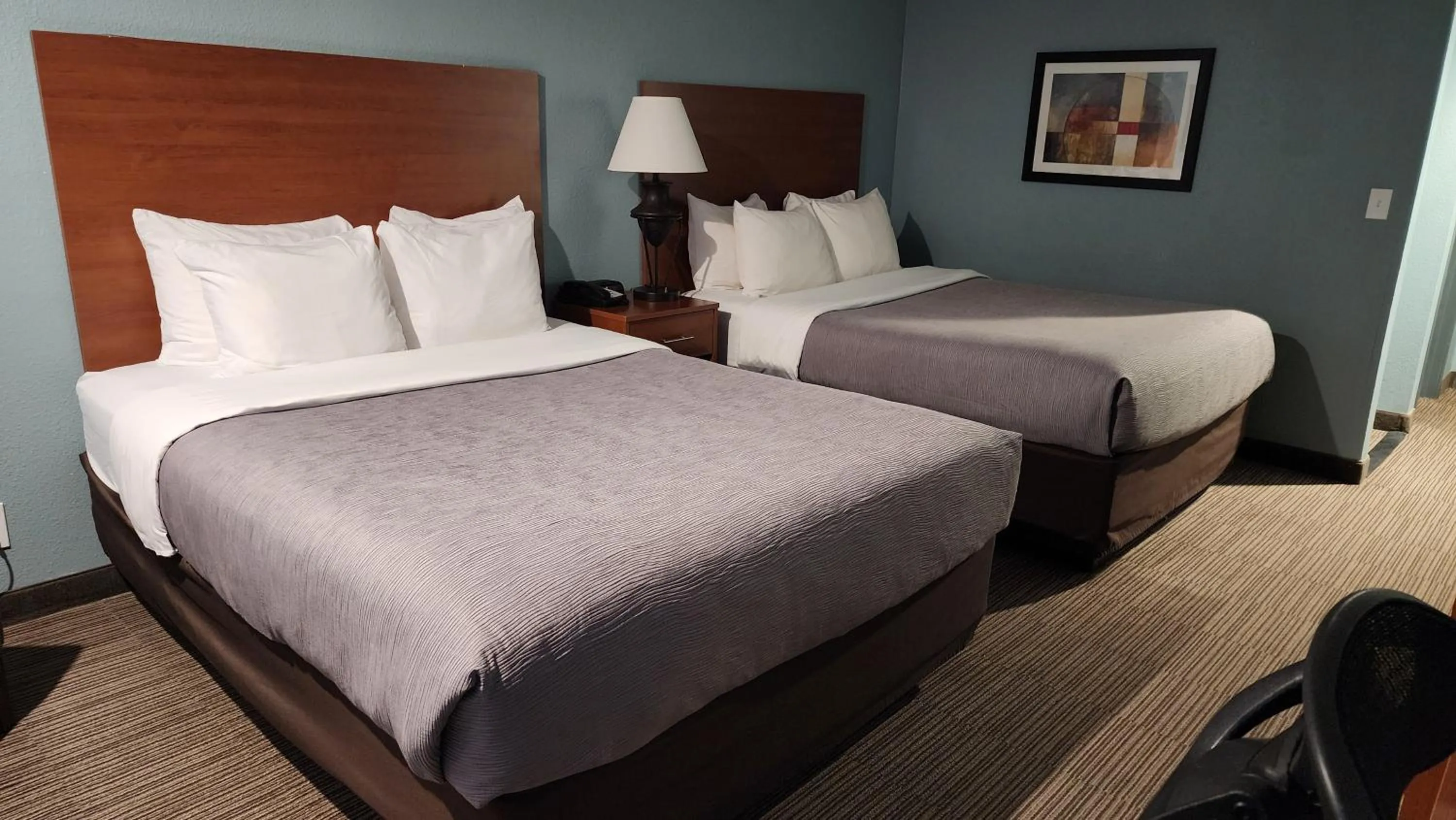 Bed in Quality Inn & Suites Garden Of The Gods