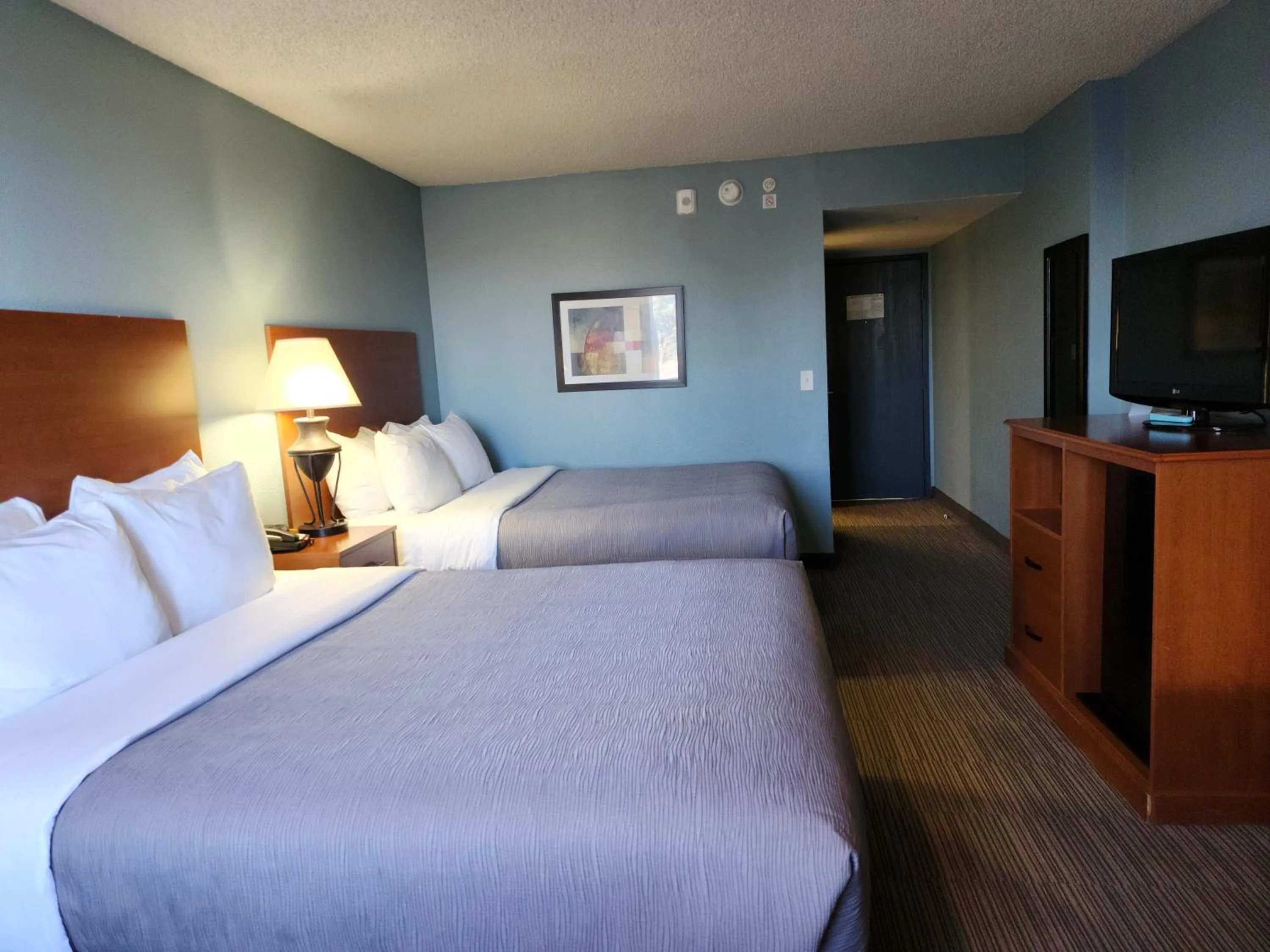 TV and multimedia, Bed in Quality Inn & Suites Garden Of The Gods