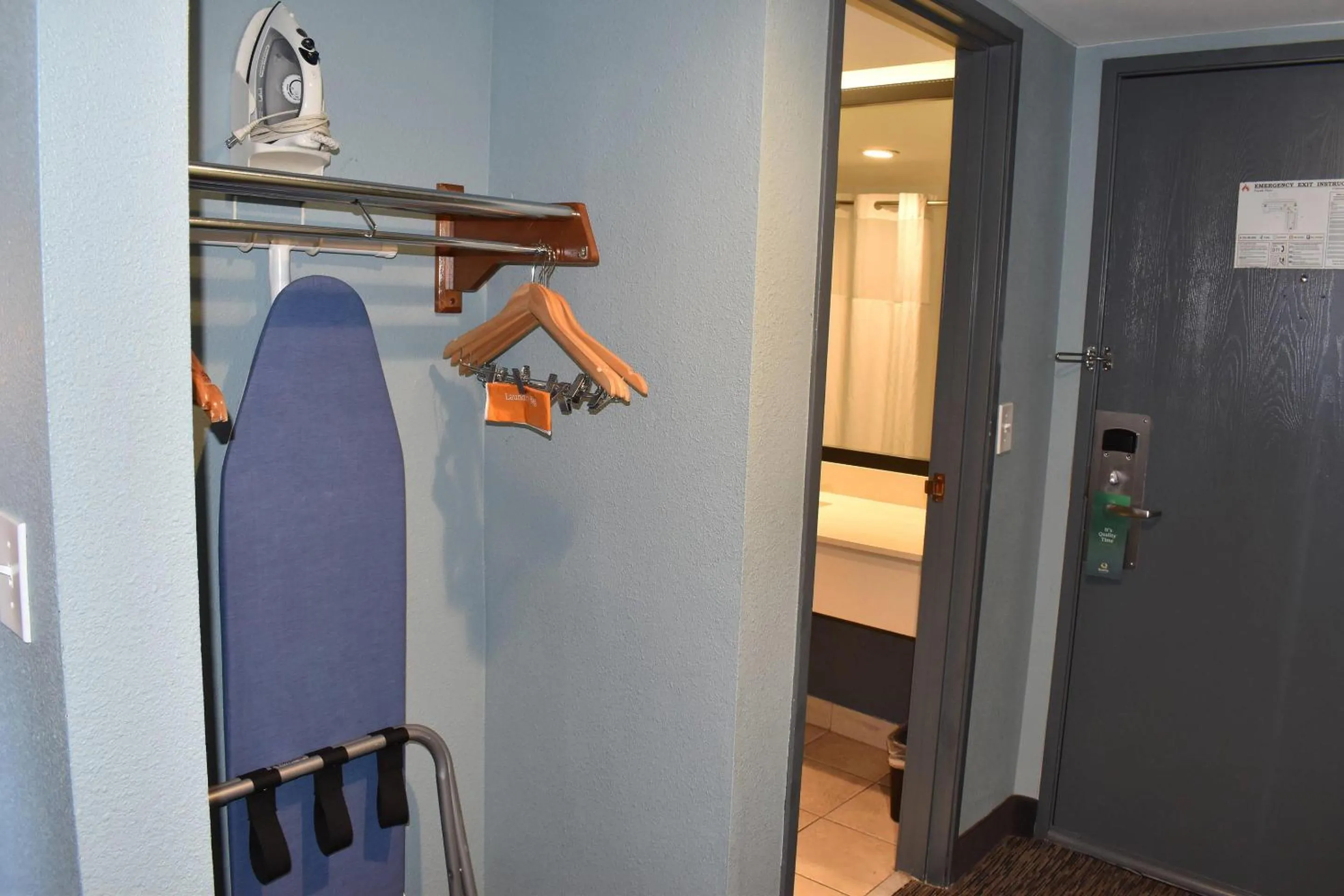 Bedroom in Quality Inn & Suites Garden Of The Gods