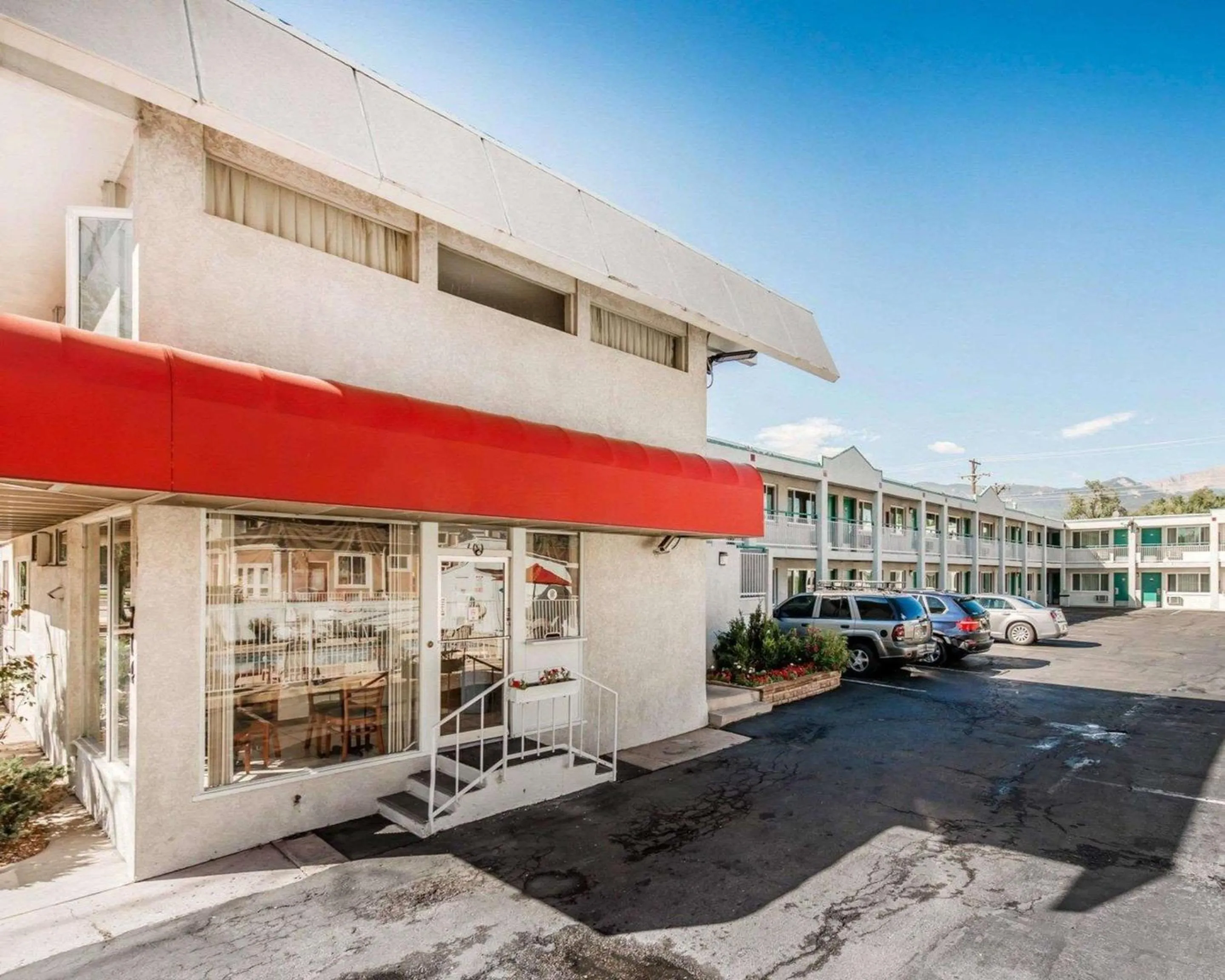 Property building in Econo Lodge Colorado Springs Downtown