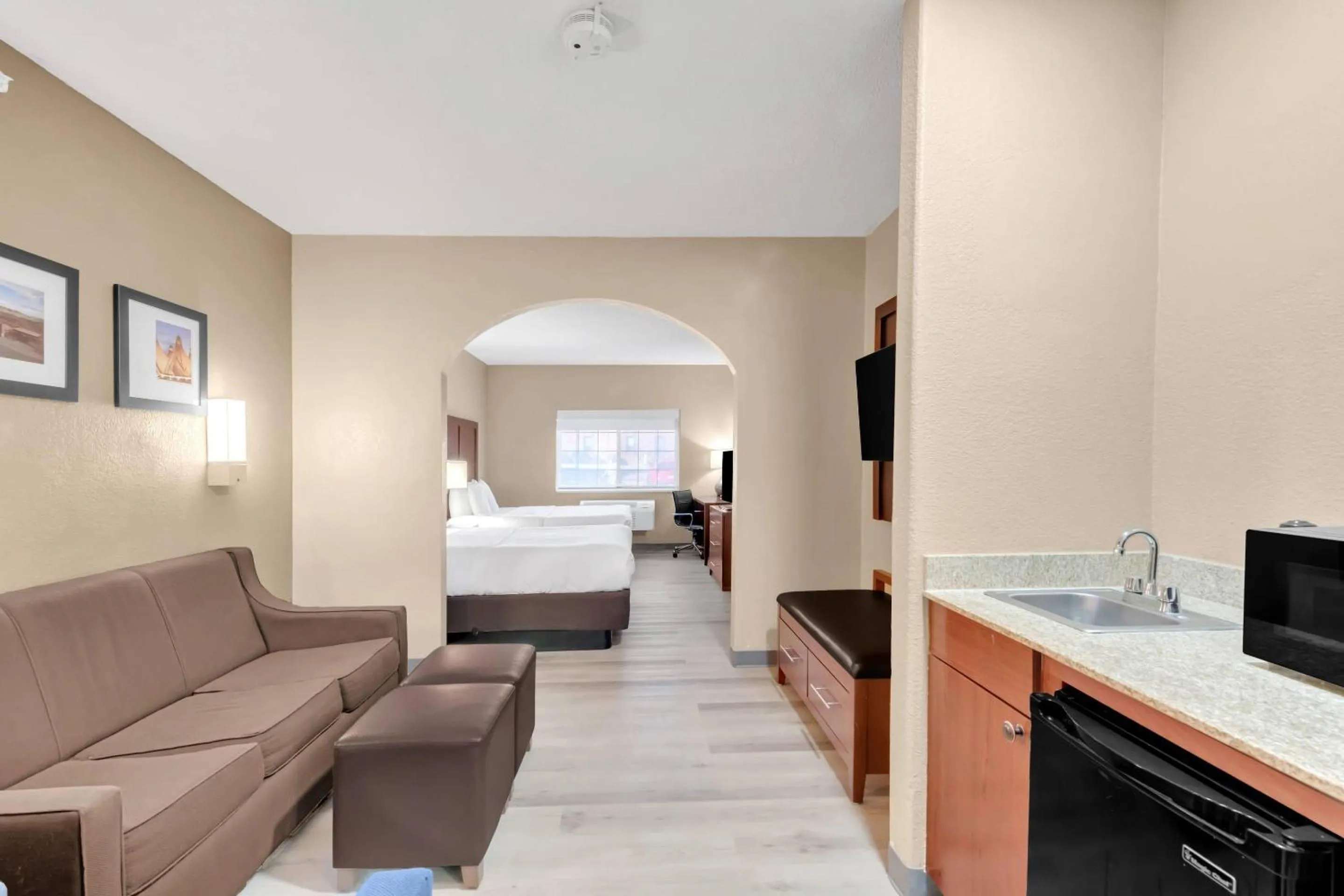 Bedroom, Bed in Comfort Suites Lakewood - Denver