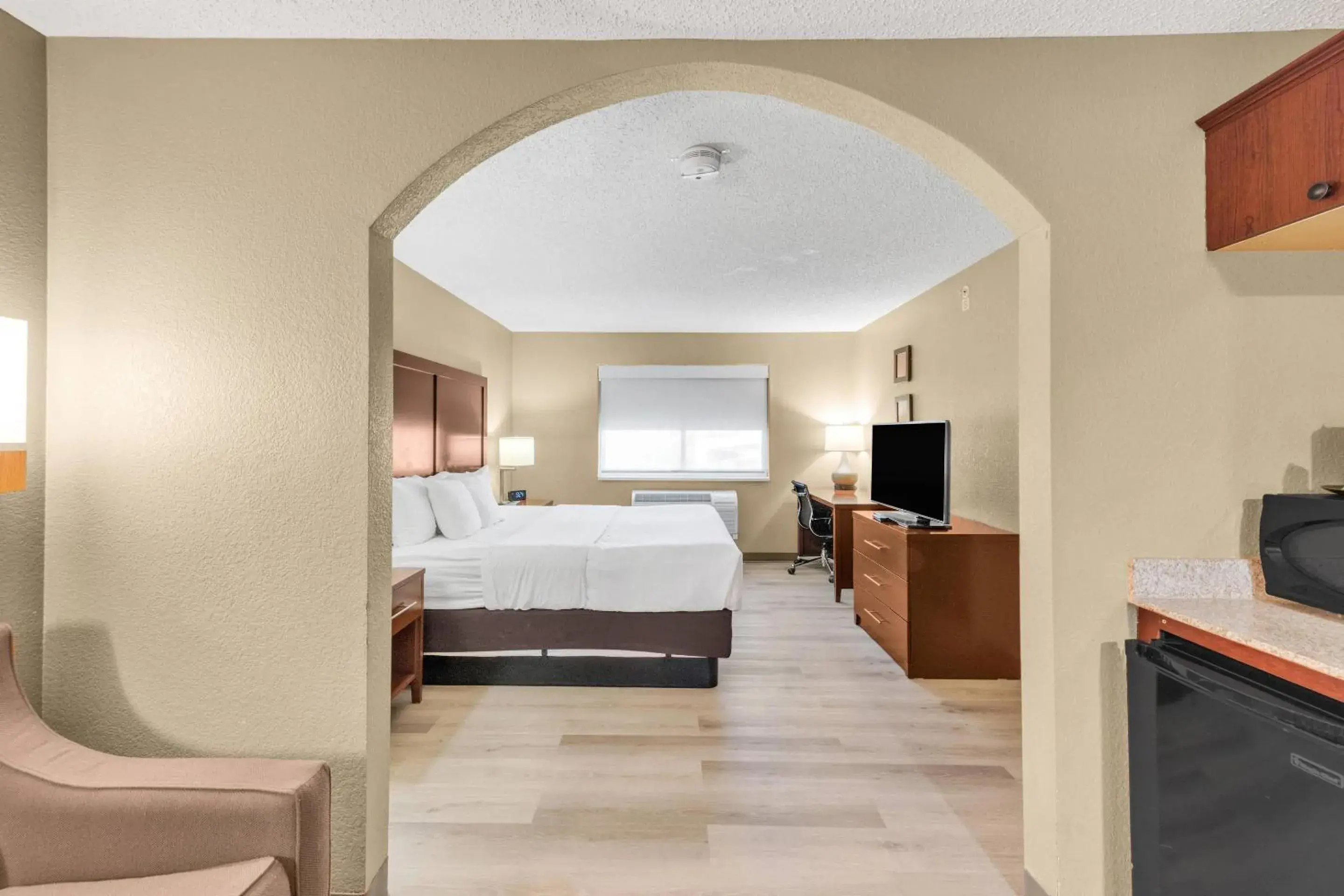 Bedroom, Bed in Comfort Suites Lakewood - Denver Bedroom, Bed in Comfort Suites Lakewood - Denver