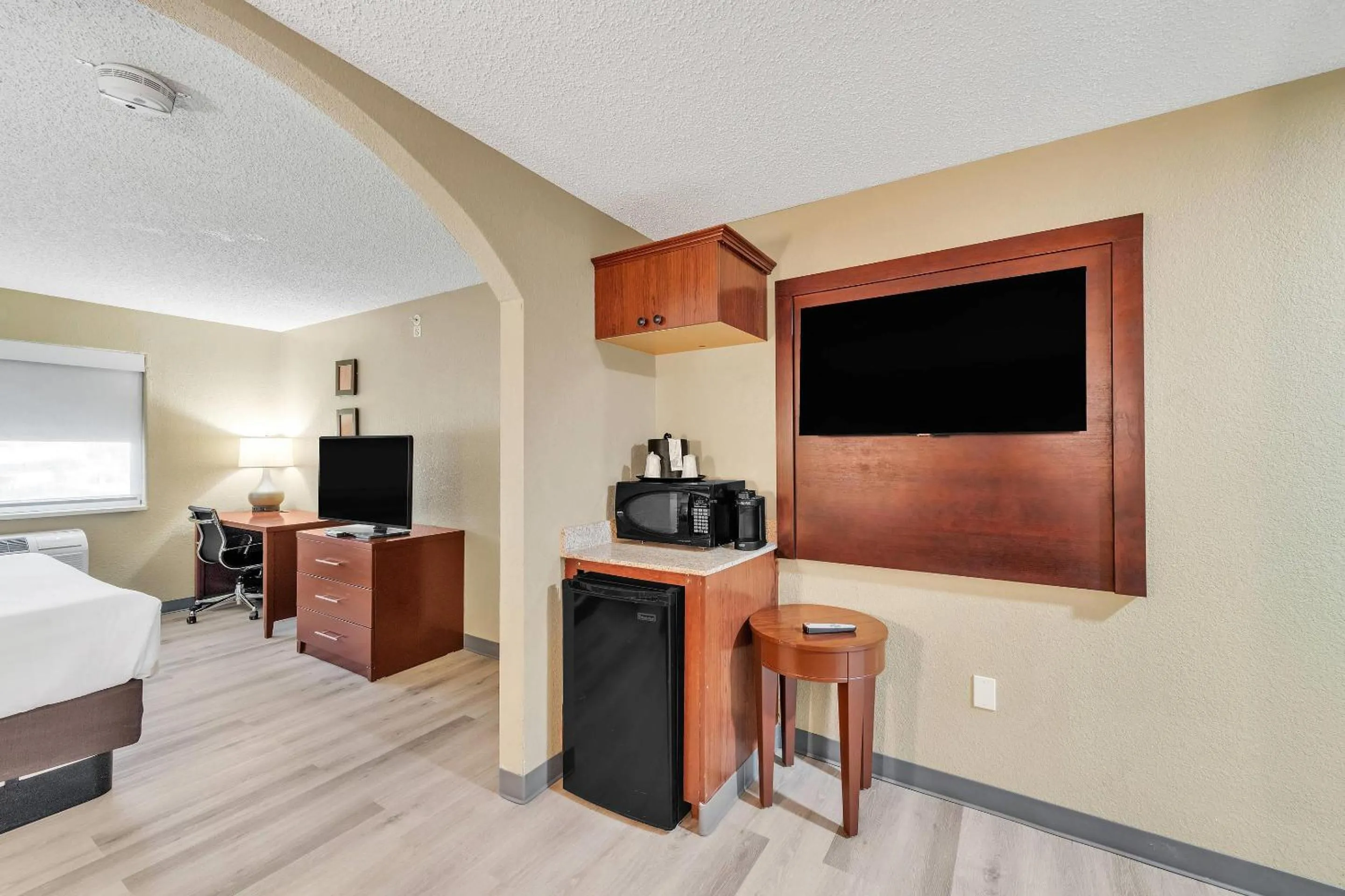 Bedroom, Bed in Comfort Suites Lakewood - Denver