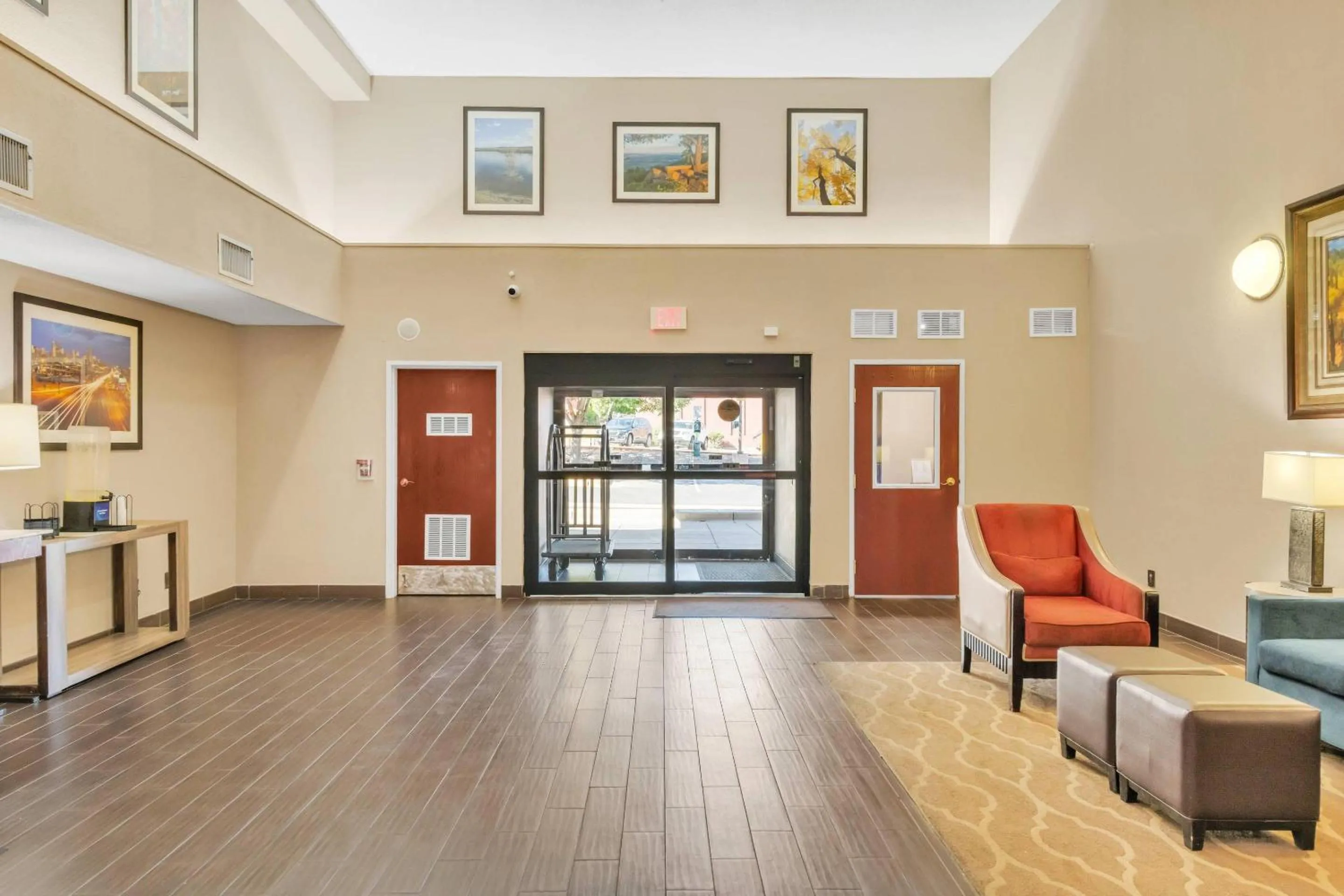 Lobby or reception in Comfort Suites Lakewood - Denver