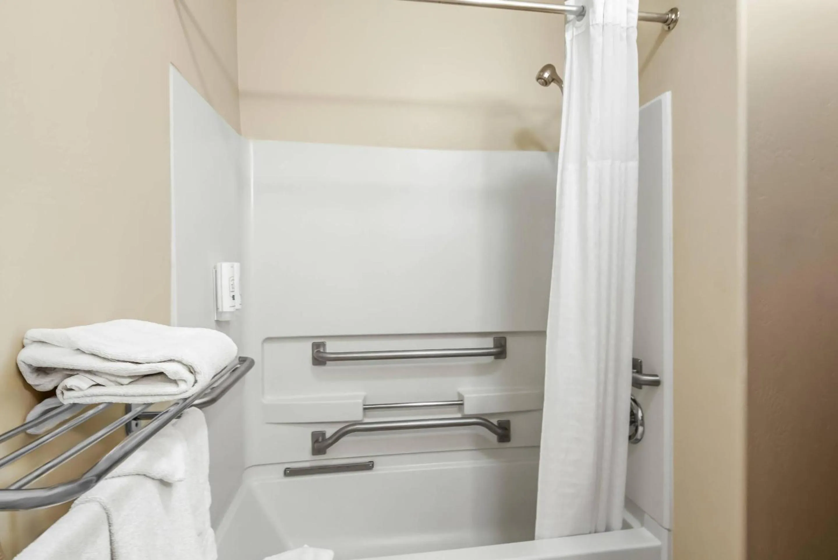 Bedroom in Quality Inn & Suites Vail Valley