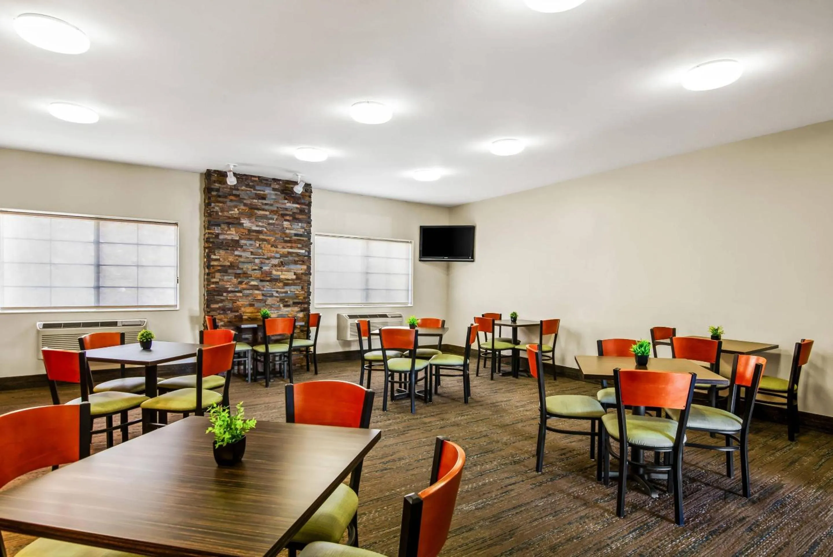 Breakfast in Quality Inn & Suites Vail Valley