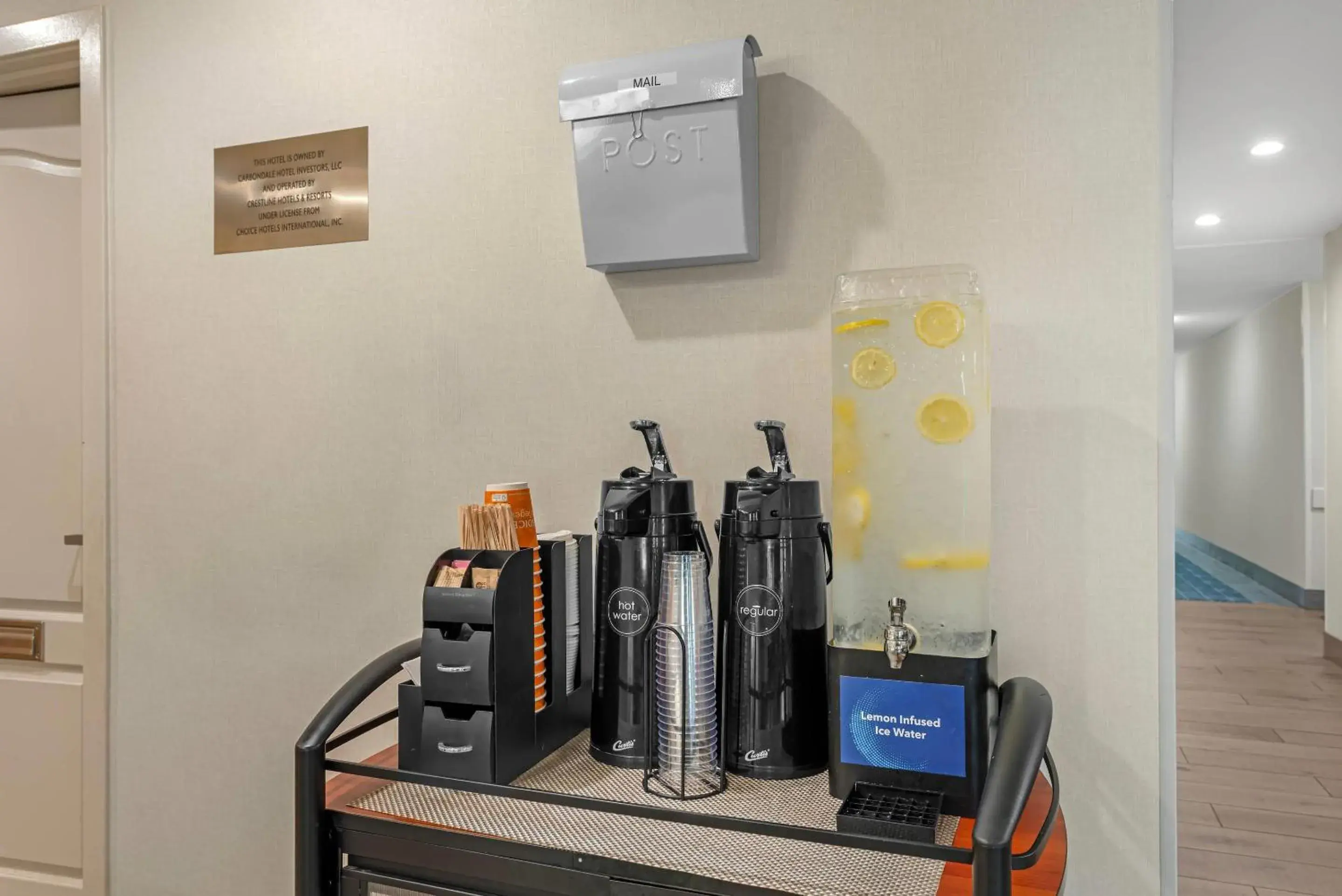 Breakfast in Comfort Inn & Suites Carbondale on the Roaring Fork Breakfast in Comfort Inn & Suites Carbondale on the Roaring Fork