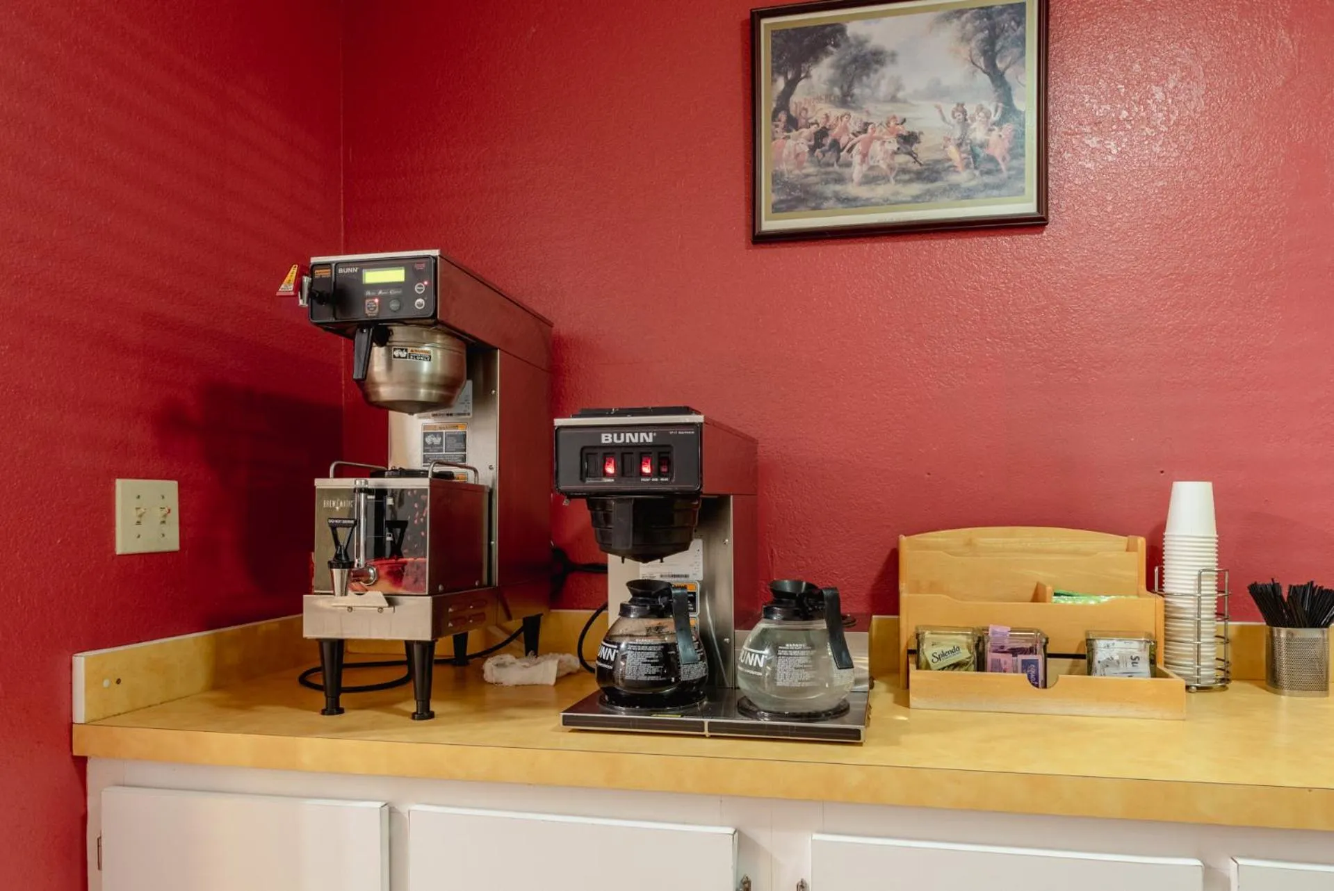 Coffee/tea facilities in Econo Lodge Cortez near Mesa Verde