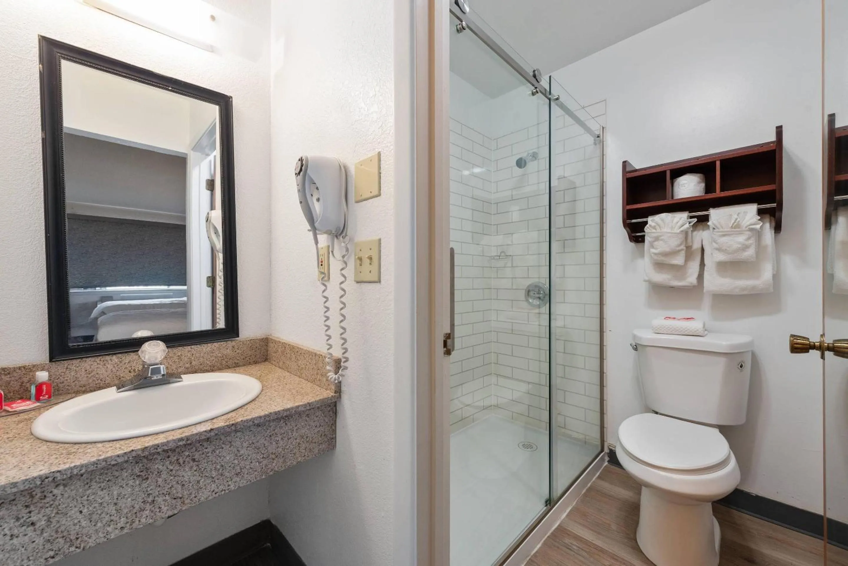 Bedroom in Econo Lodge Cortez near Mesa Verde