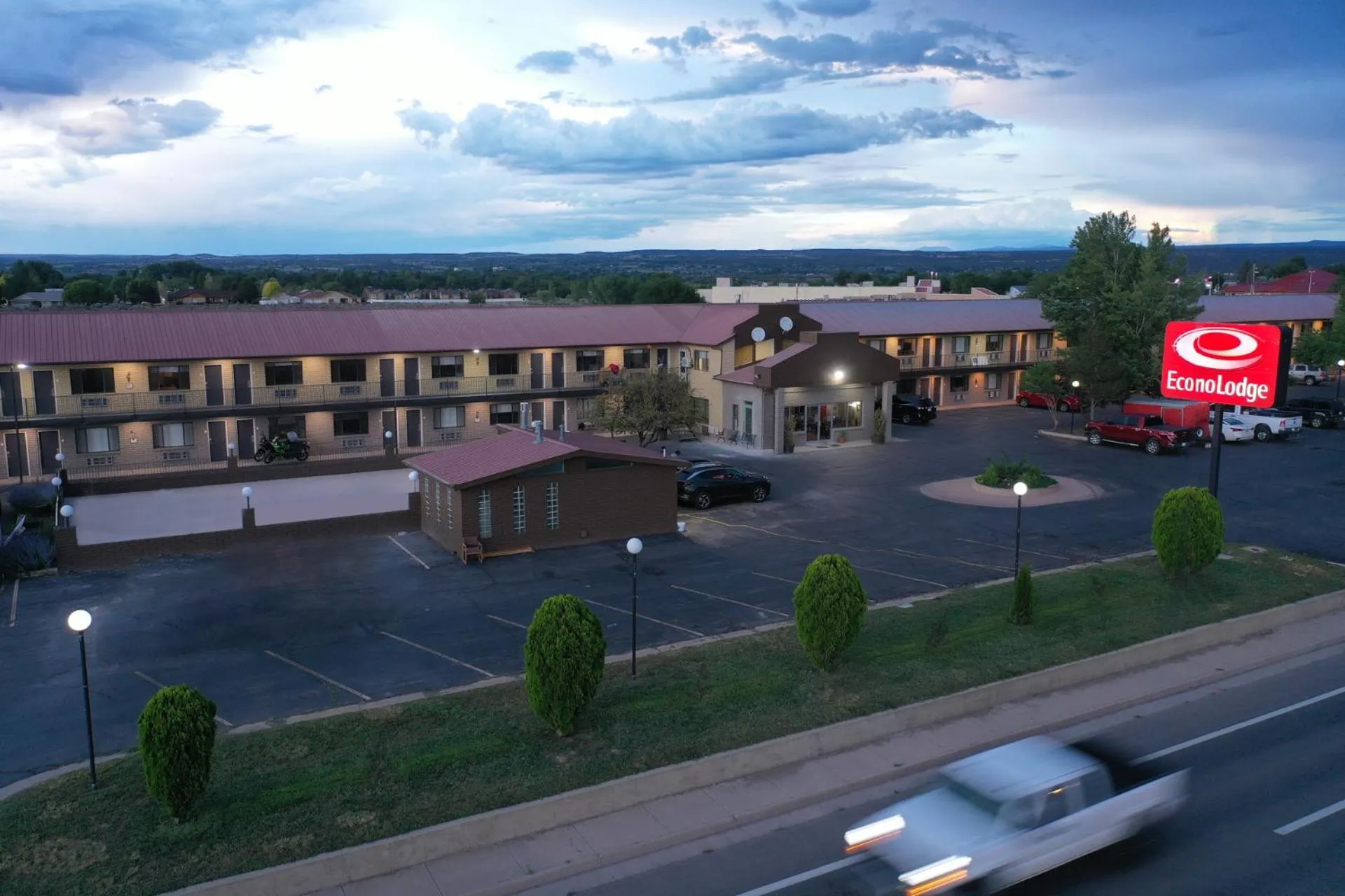 Property building in Econo Lodge Cortez near Mesa Verde