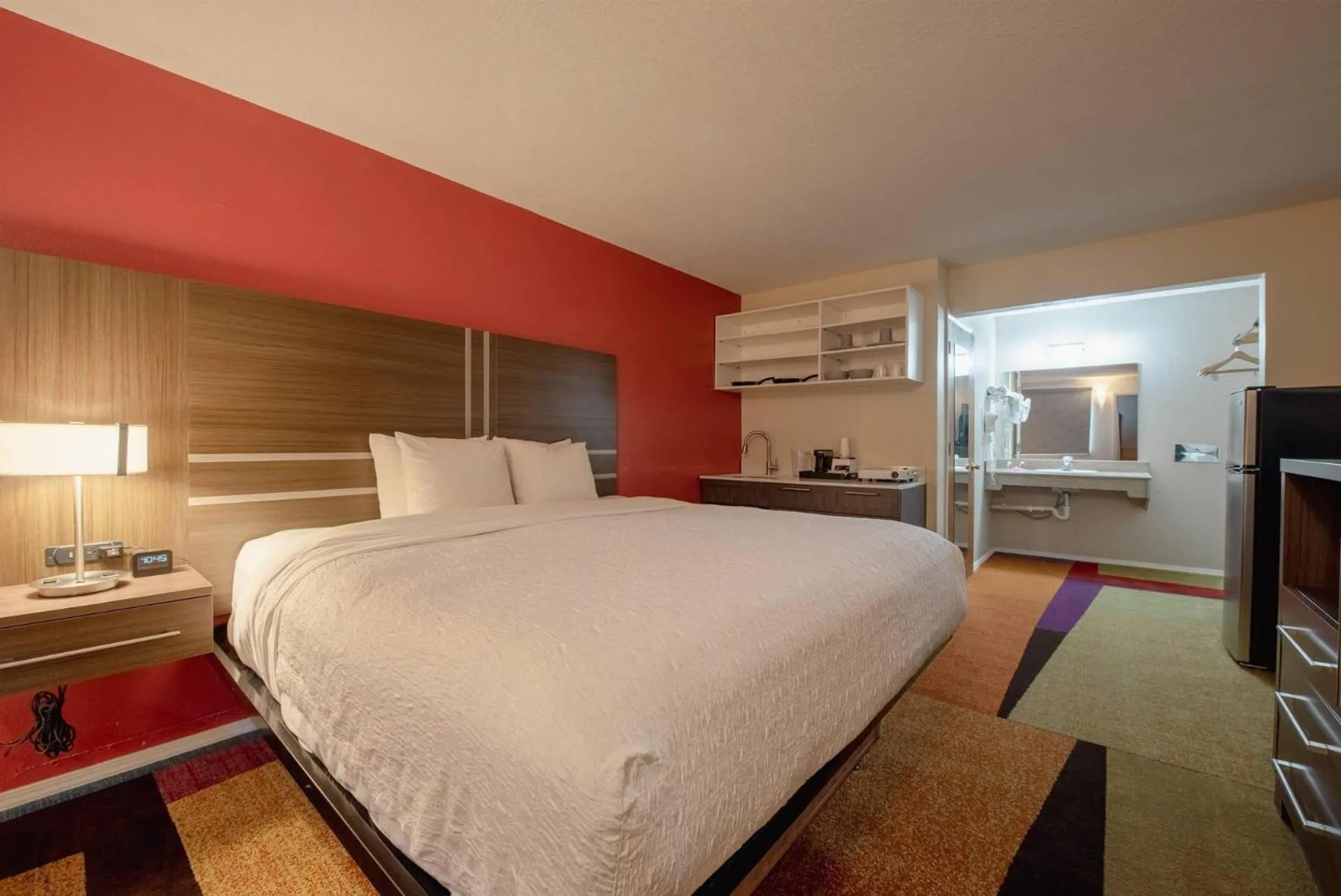 Bedroom, Bed in Econo Lodge Cortez near Mesa Verde