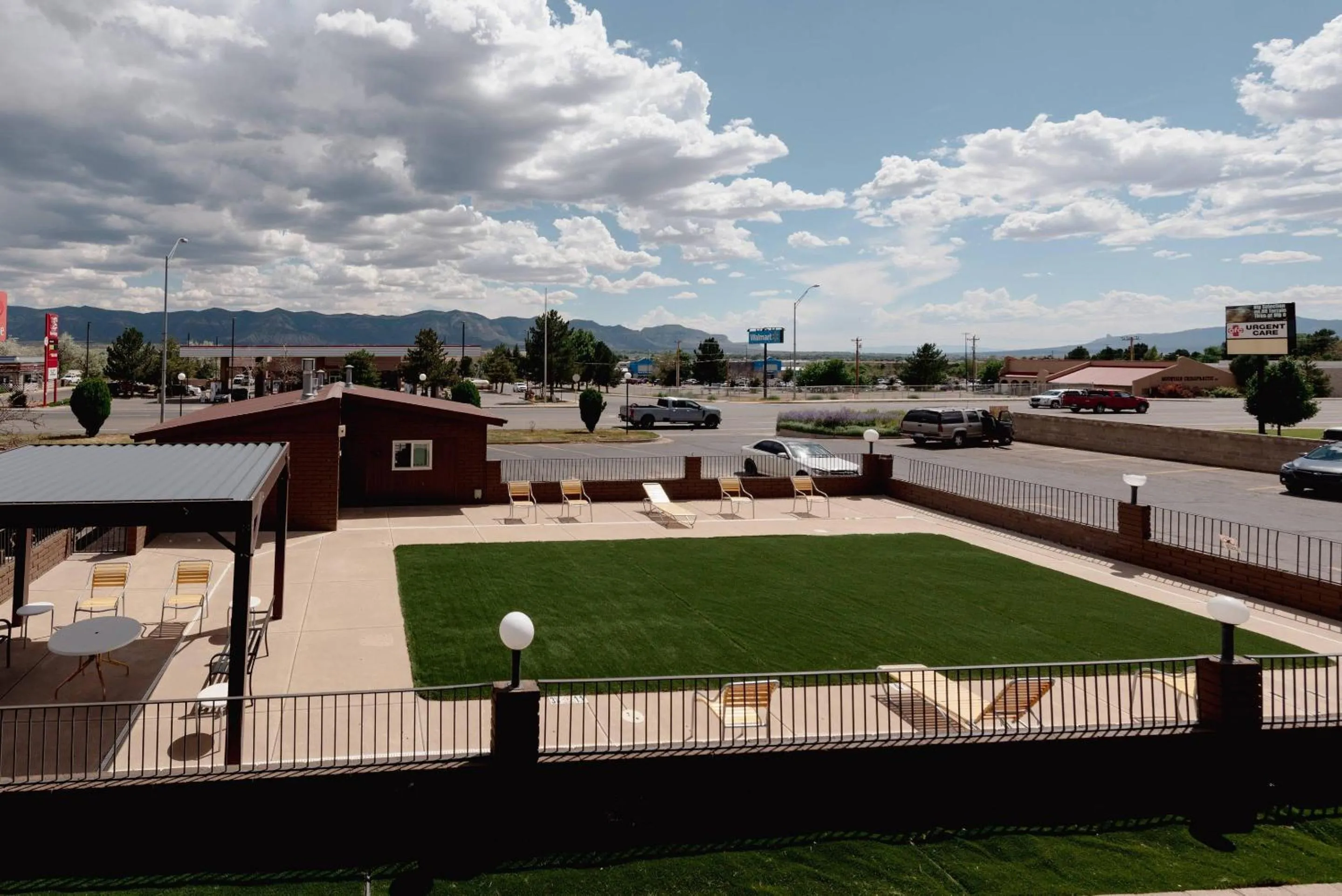 Swimming pool in Econo Lodge Cortez near Mesa Verde