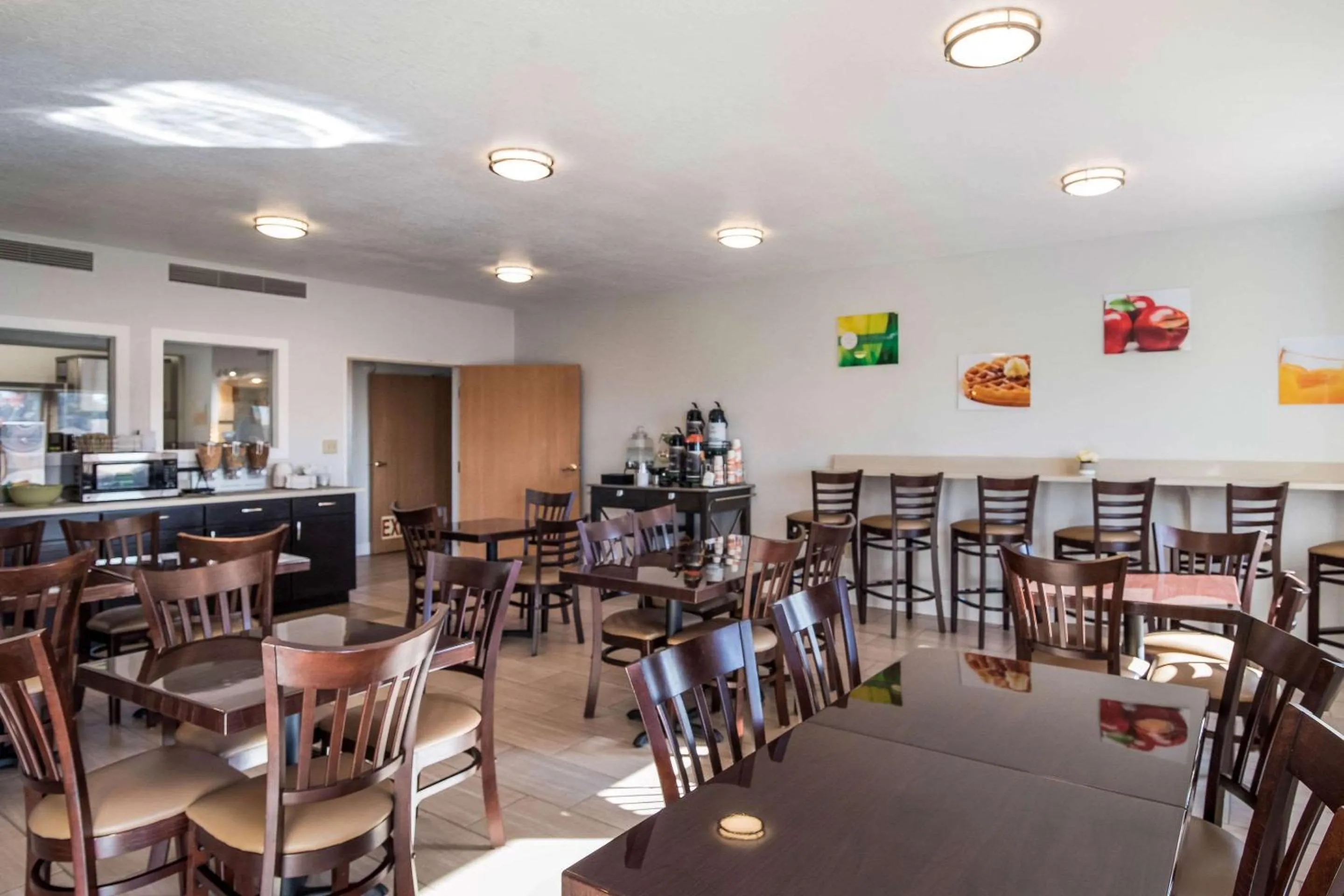 Restaurant/places to eat in Quality Inn & Suites Pueblo West