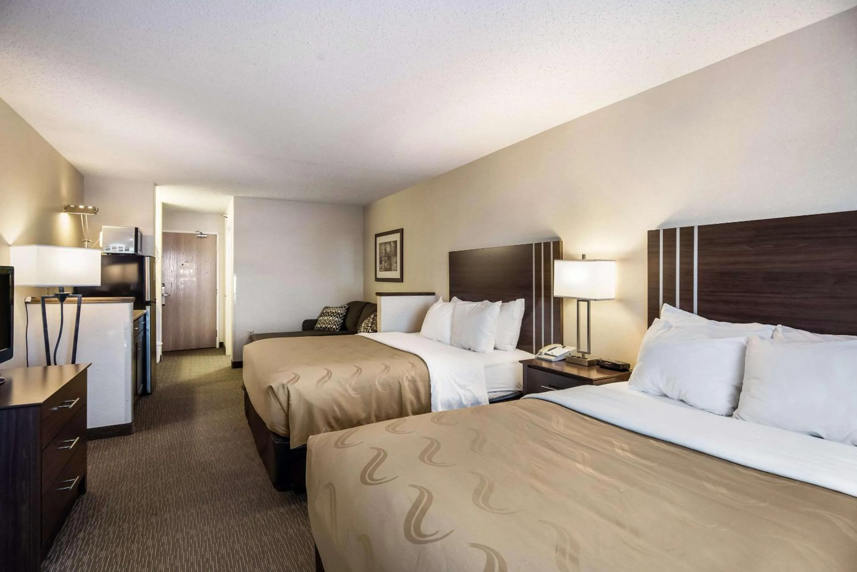 Photo of the whole room, Bed in Quality Inn & Suites Pueblo West