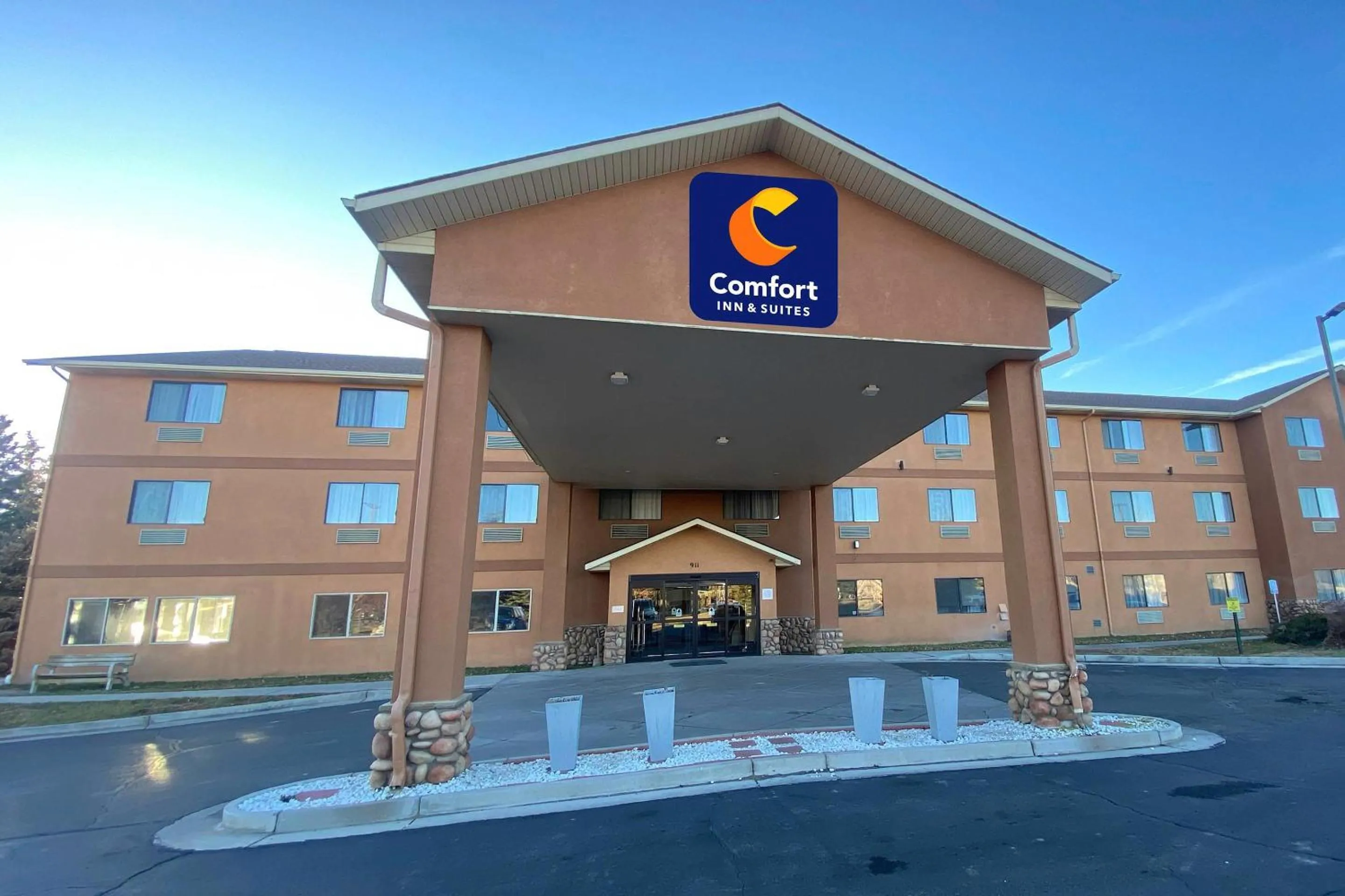 Property building in Comfort Inn & Suites Gunnison-Crested Butte