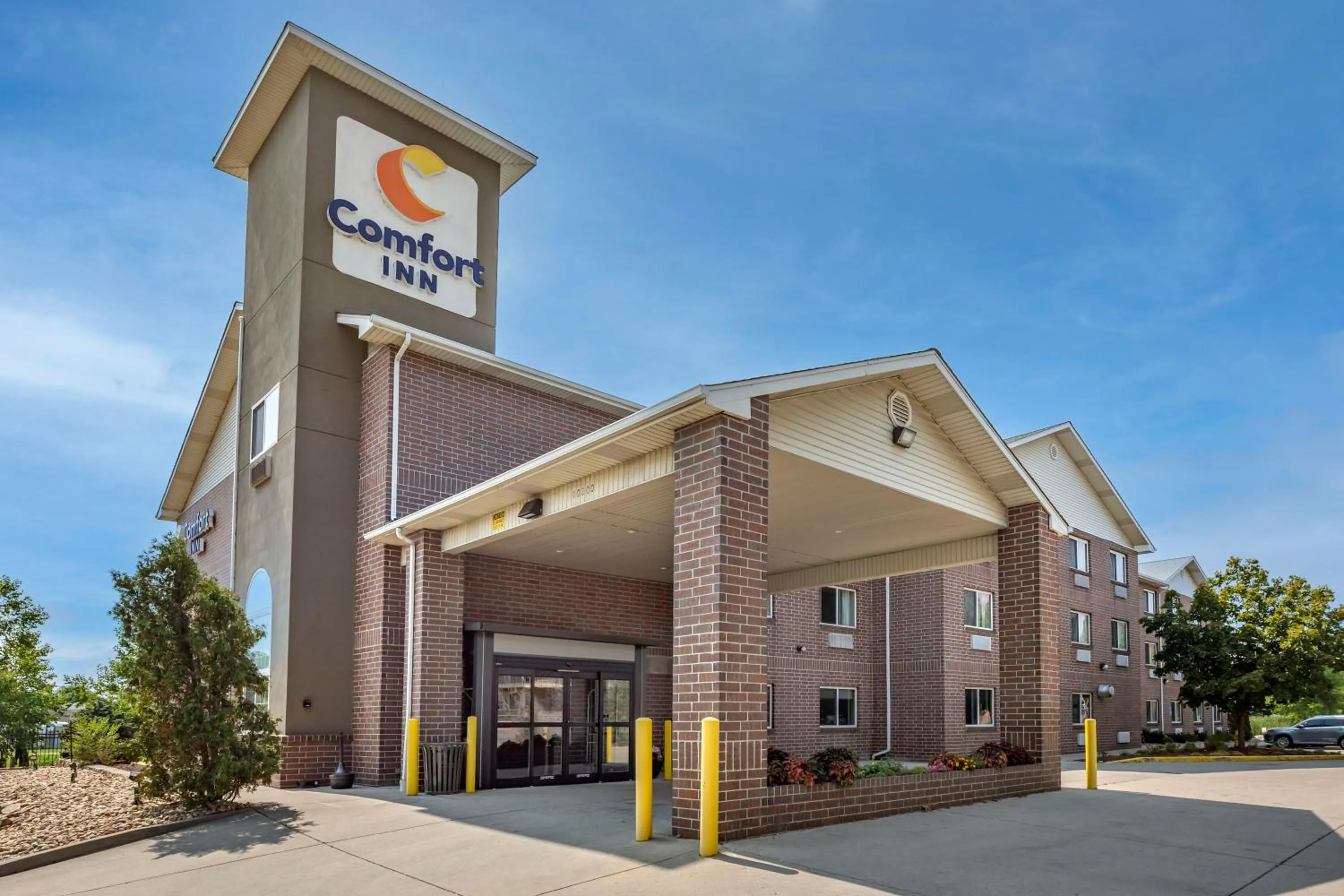 Property building in Comfort Inn Denver West Arvada Station
