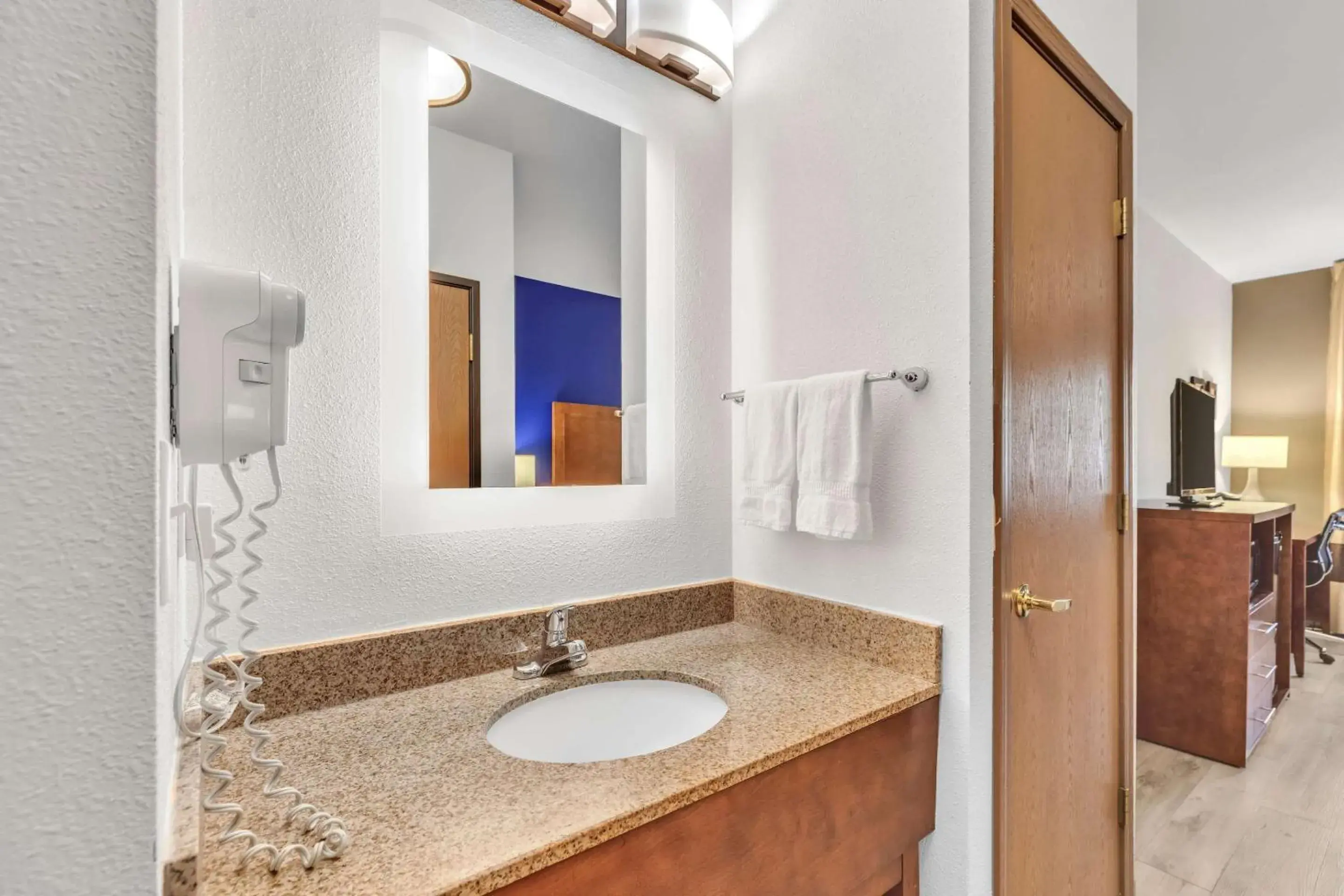 Bedroom in Comfort Inn Denver West Arvada Station Bedroom in Comfort Inn Denver West Arvada Station