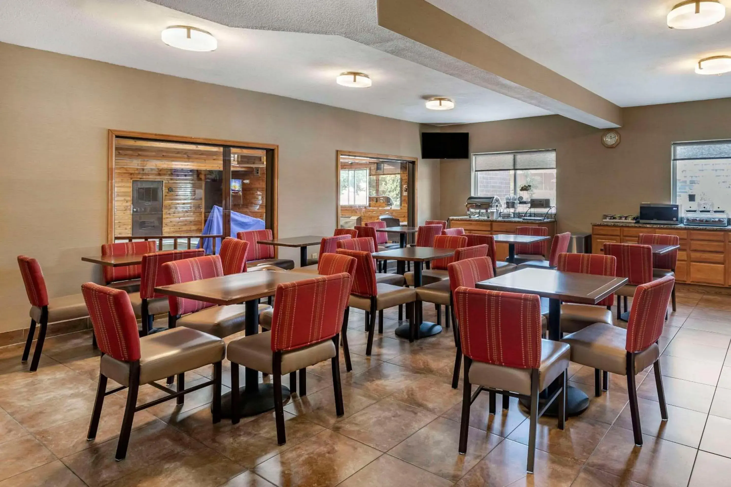 Breakfast in Comfort Inn Denver West Arvada Station Breakfast in Comfort Inn Denver West Arvada Station