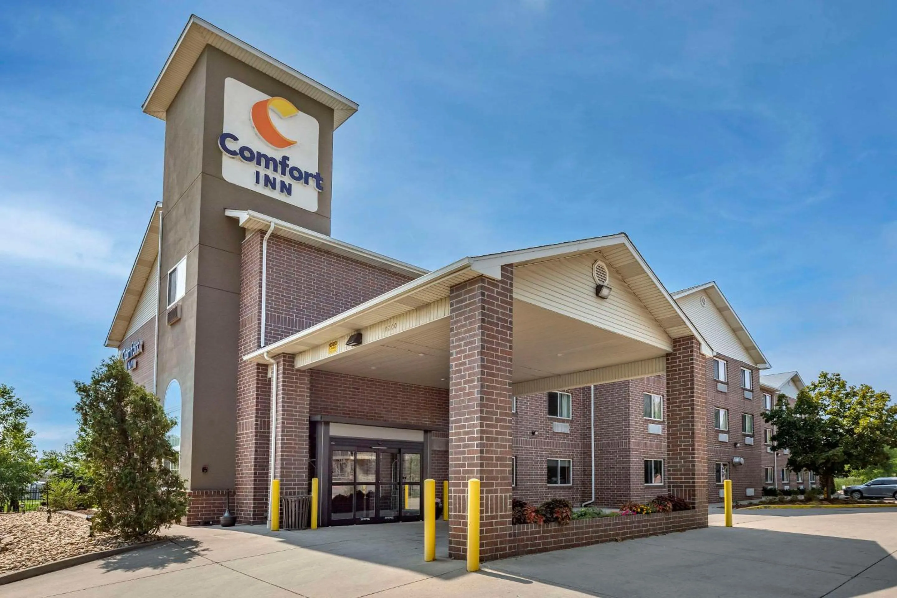 Property building in Comfort Inn Denver West Arvada Station
