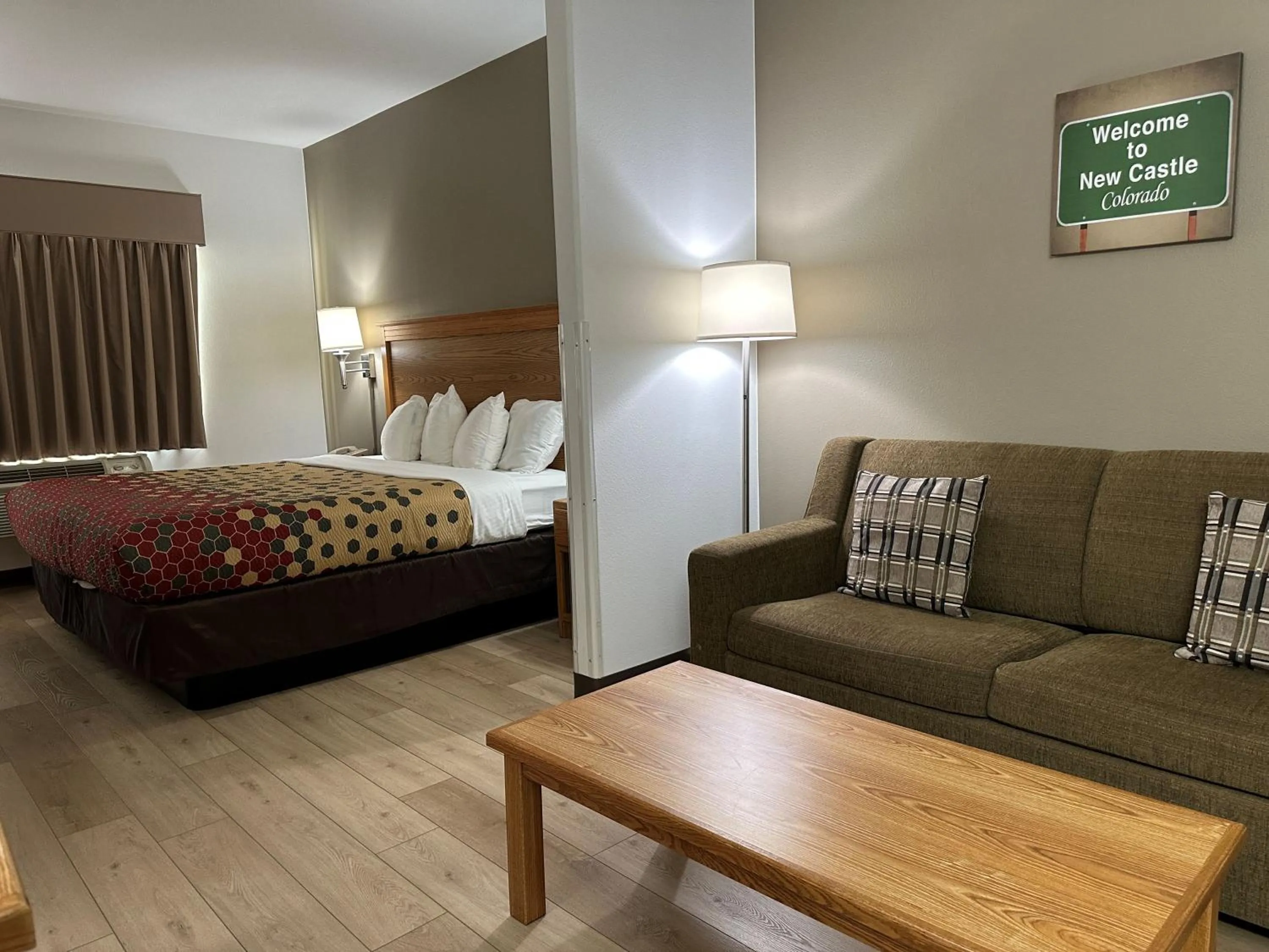 Bed in Wingate by Wyndham New Castle - Glenwood Springs