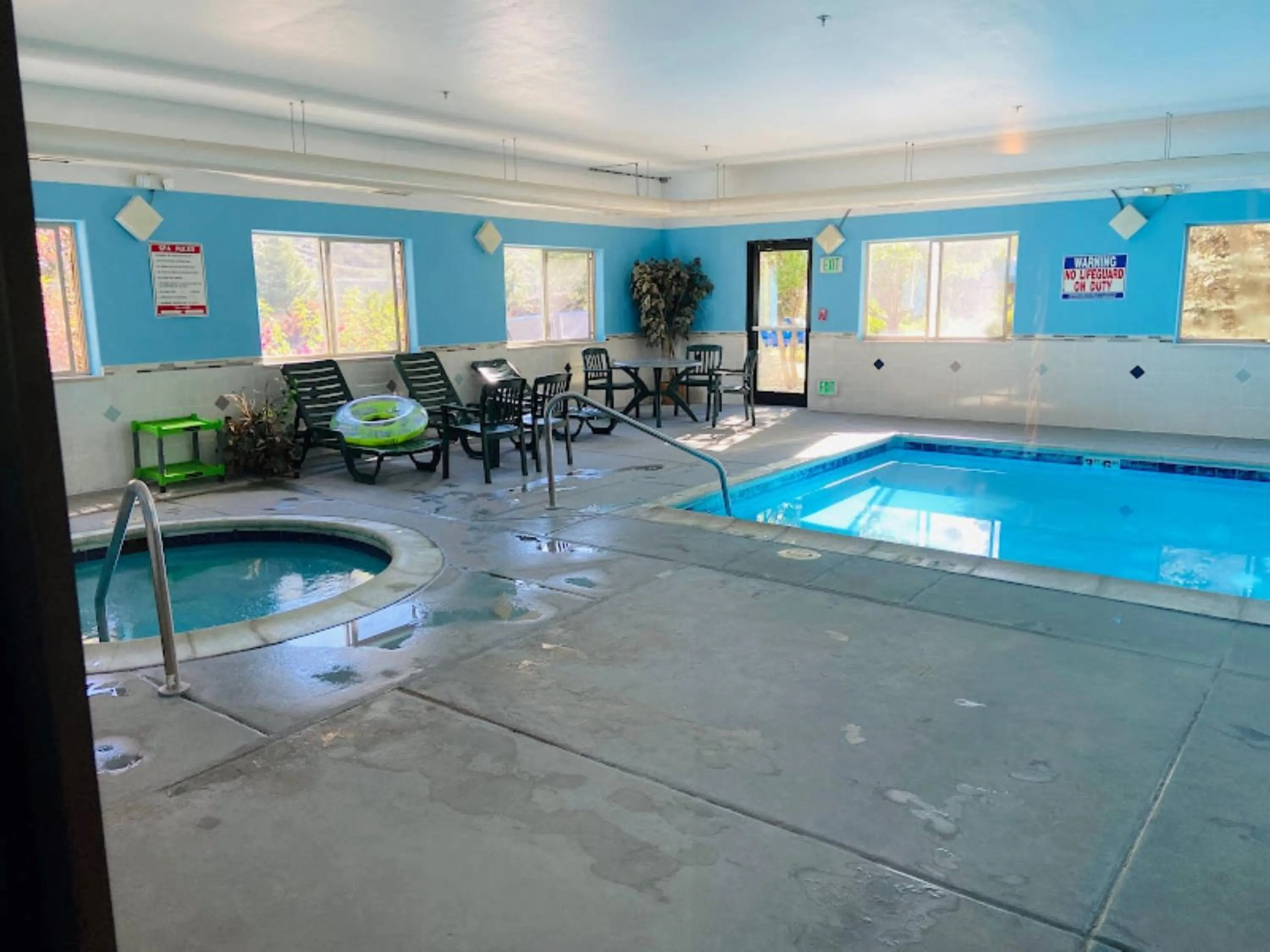 Swimming pool in Wingate by Wyndham New Castle - Glenwood Springs