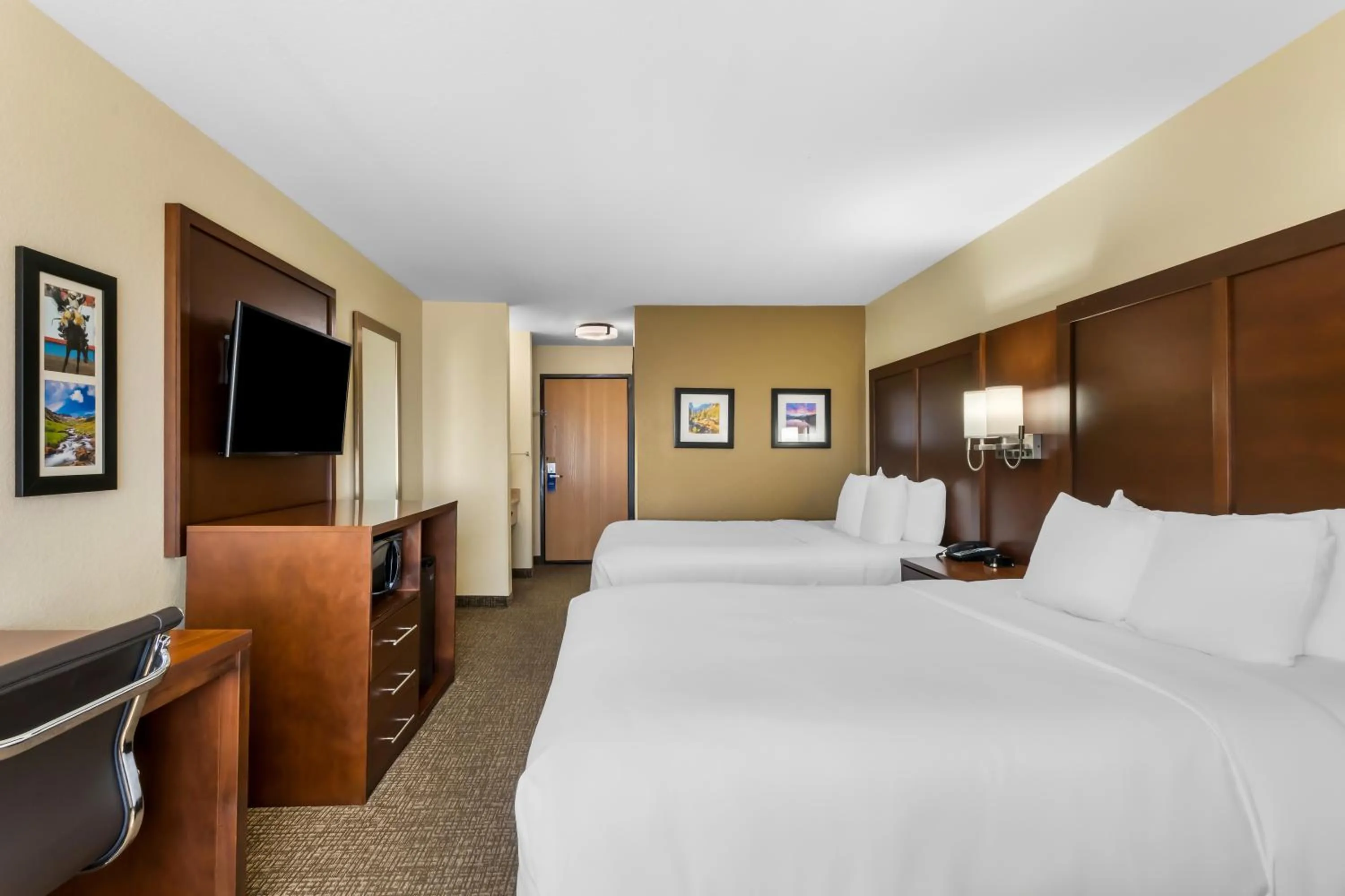 Bed in Comfort Inn & Suites Greeley