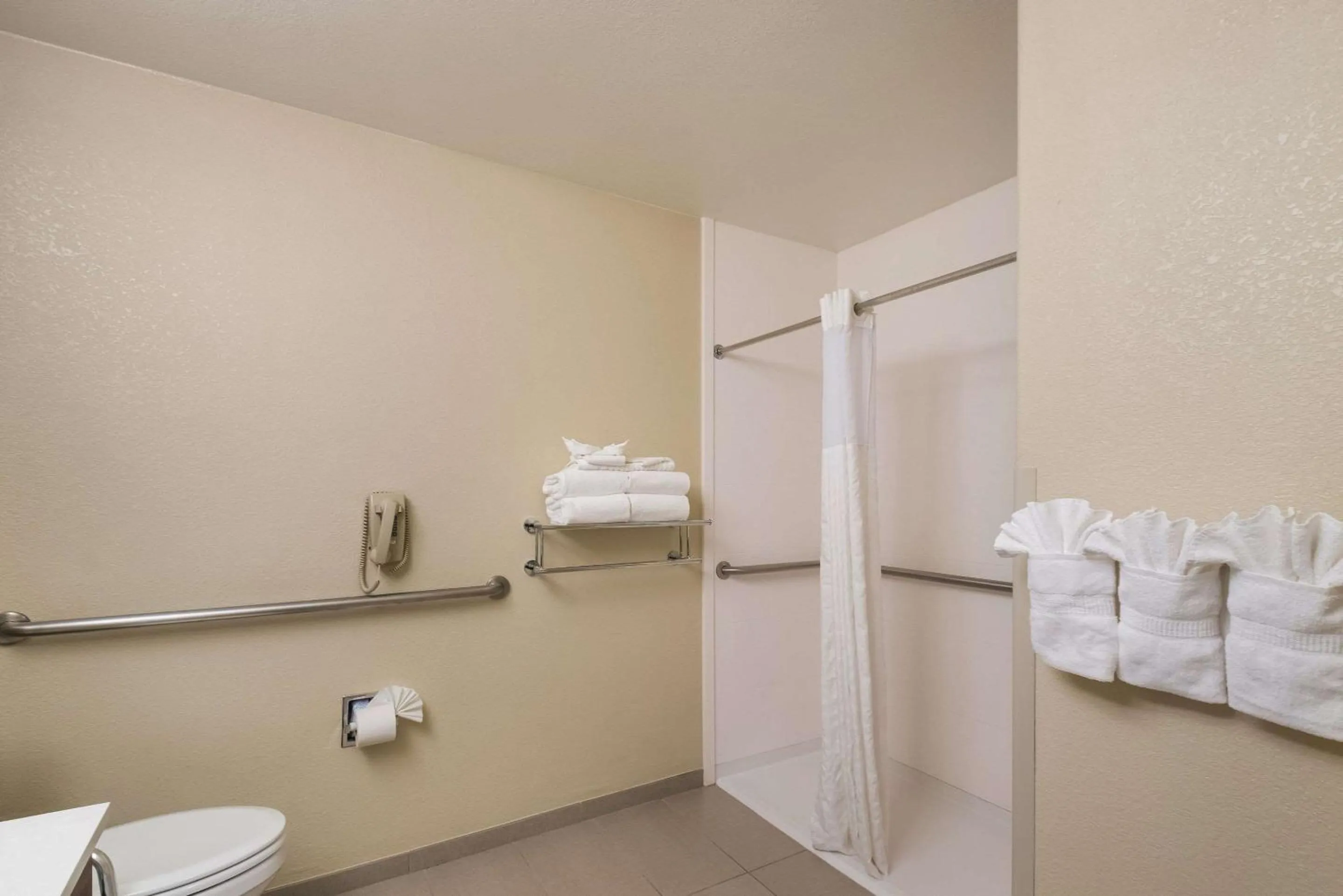 Bedroom in Comfort Inn Fort Morgan