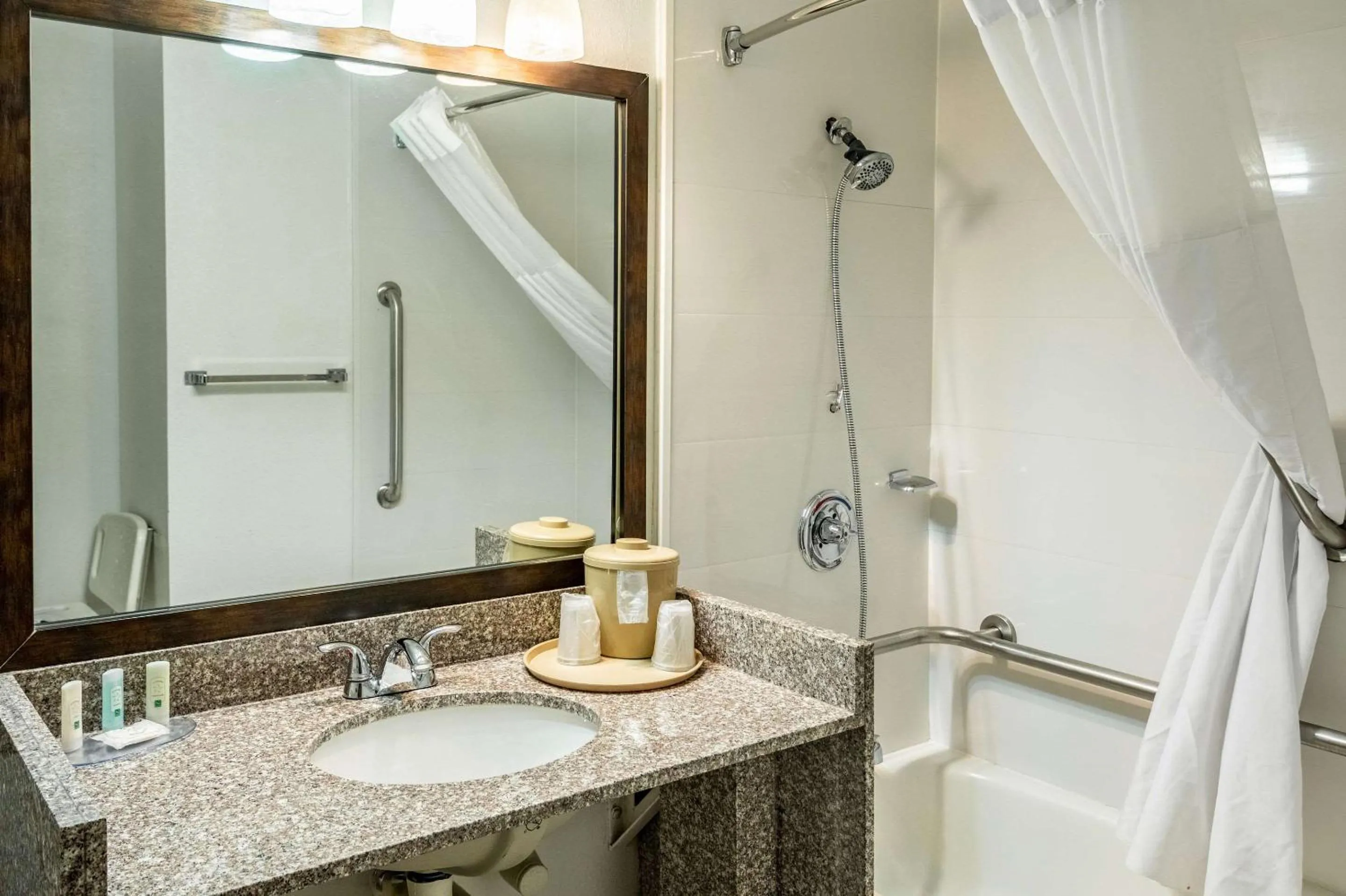 Bedroom in Quality Inn Trinidad