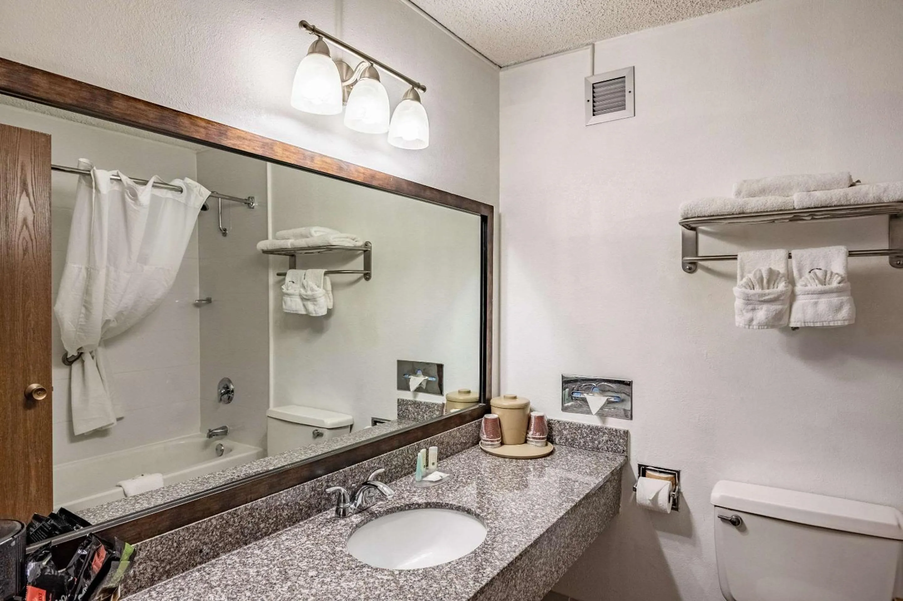 Bedroom in Quality Inn Trinidad