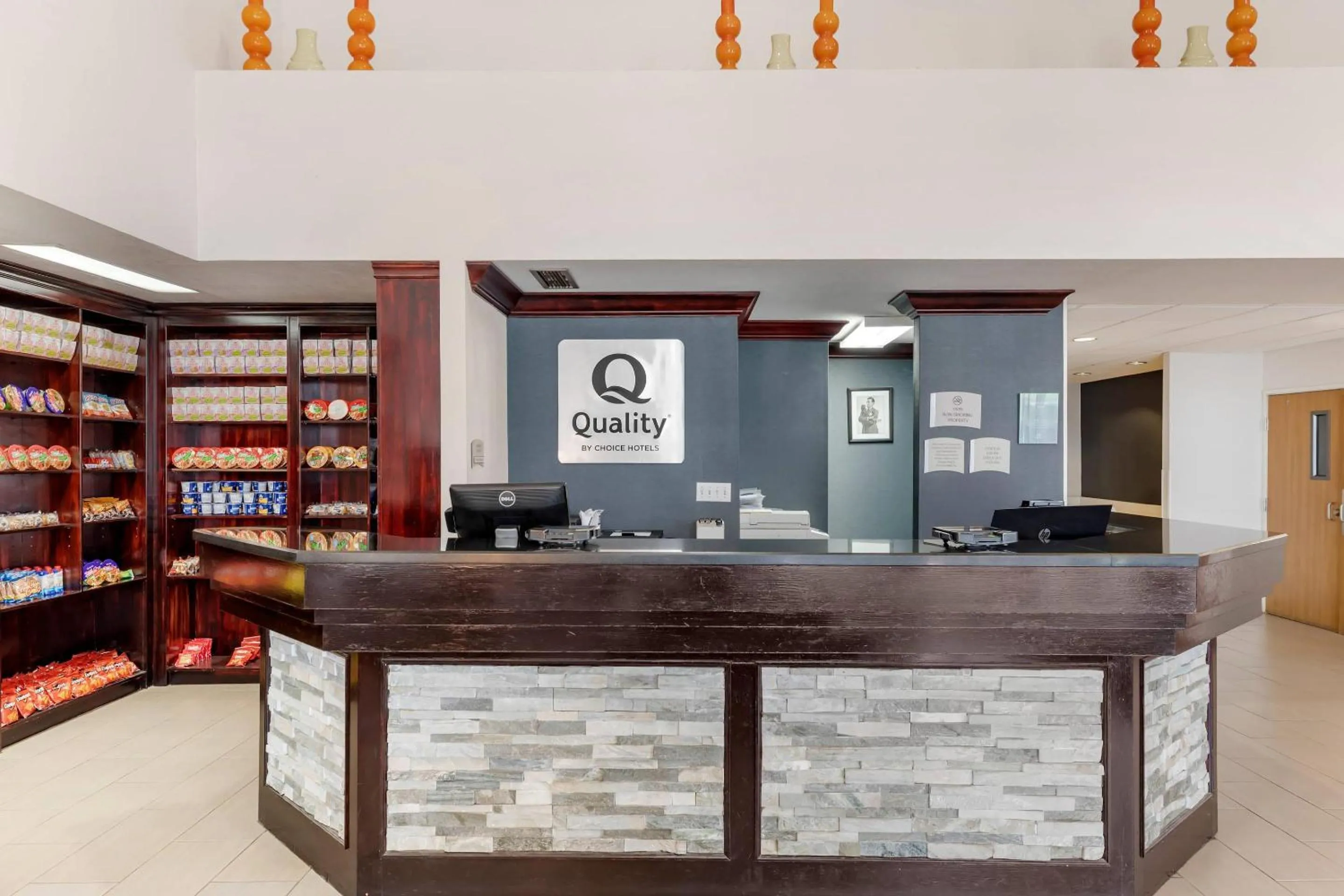 Lobby or reception in Quality Inn & Suites Denver Airport - Gateway Park