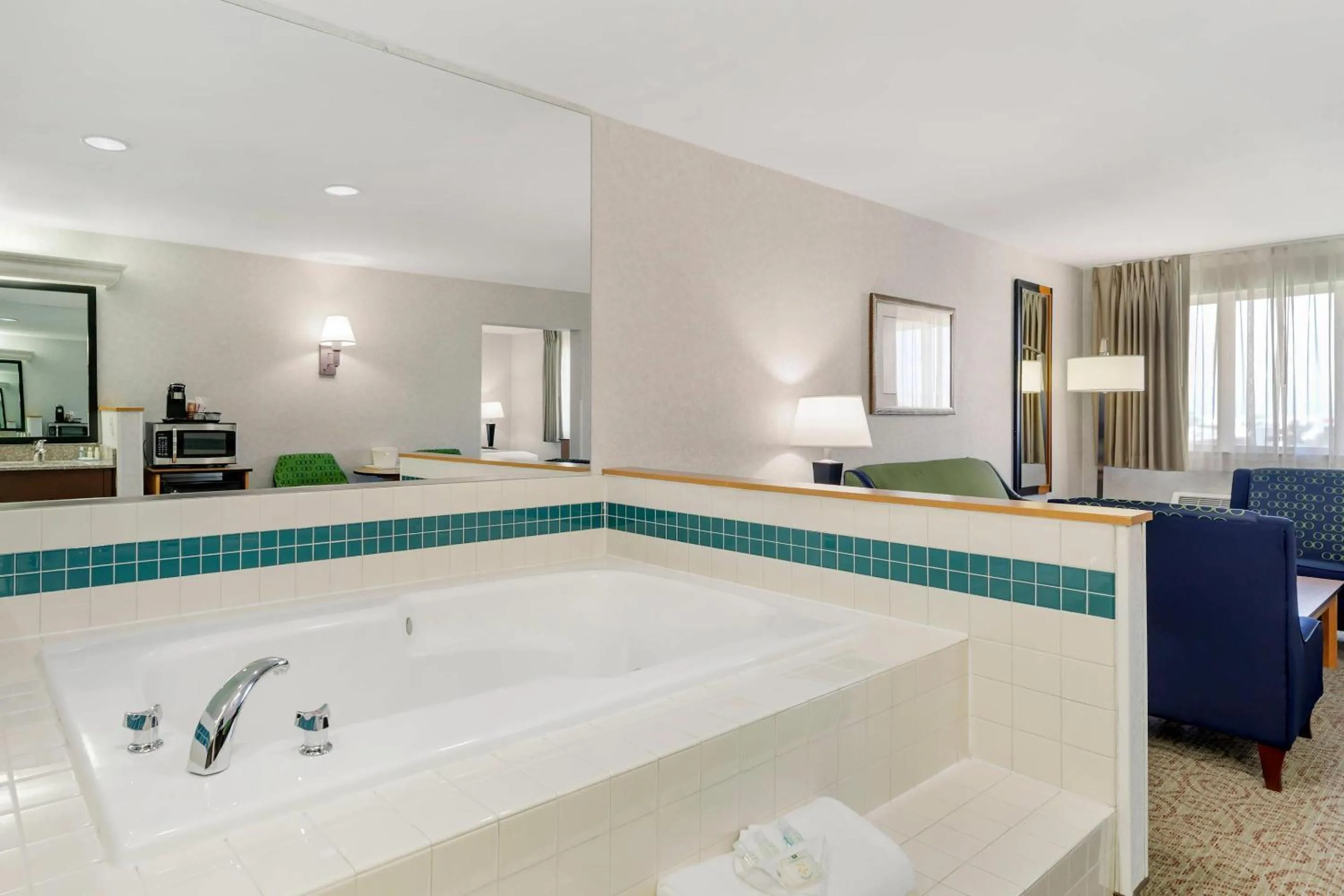 Bedroom in Quality Inn & Suites Denver Airport - Gateway Park