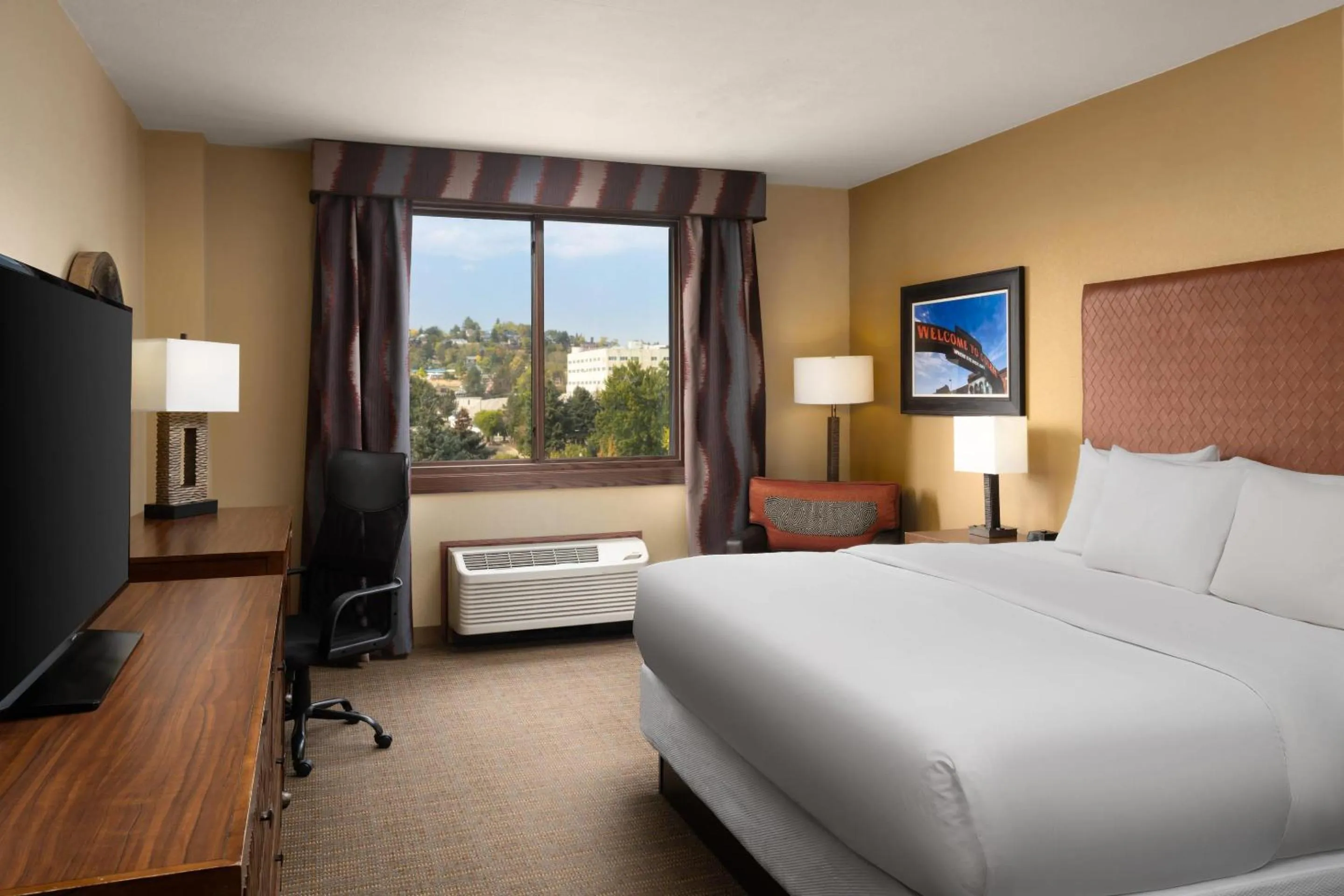 Bedroom, Bed in The Golden Hotel, an Ascend Collection Hotel