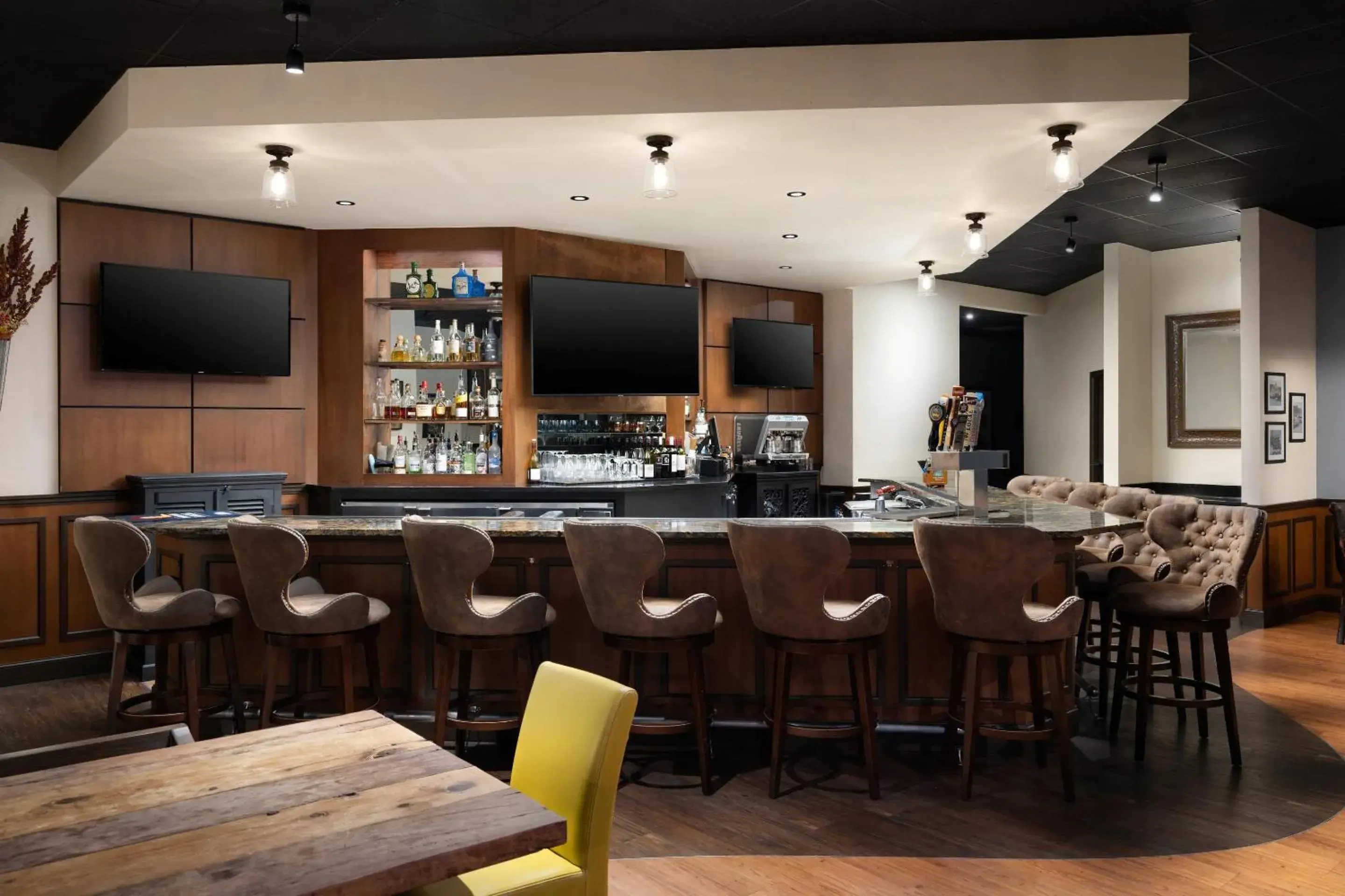 Restaurant/places to eat in The Golden Hotel, an Ascend Collection Hotel Restaurant/places to eat in The Golden Hotel, an Ascend Collection Hotel