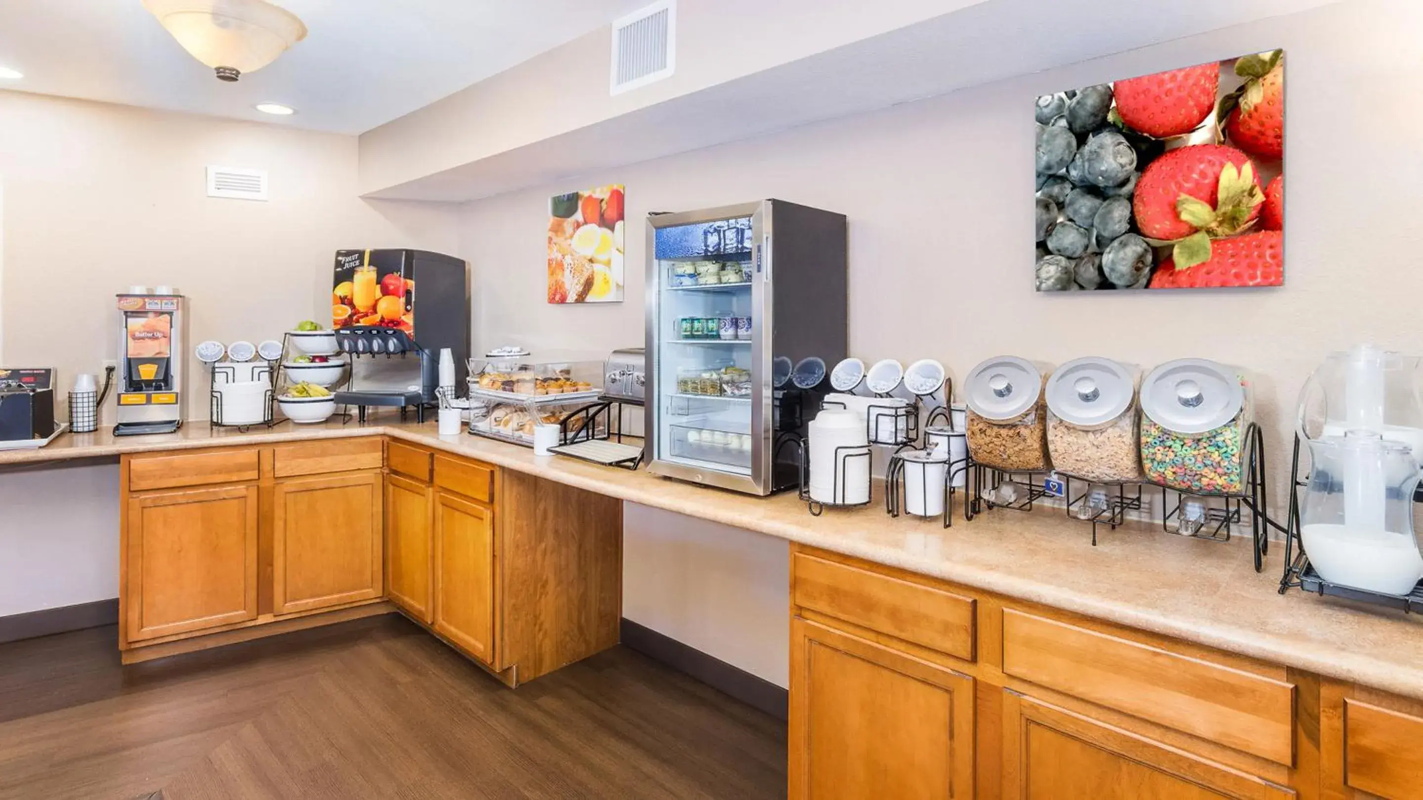 Buffet breakfast in Magnuson Grand Pikes Peak Buffet breakfast in Magnuson Grand Pikes Peak