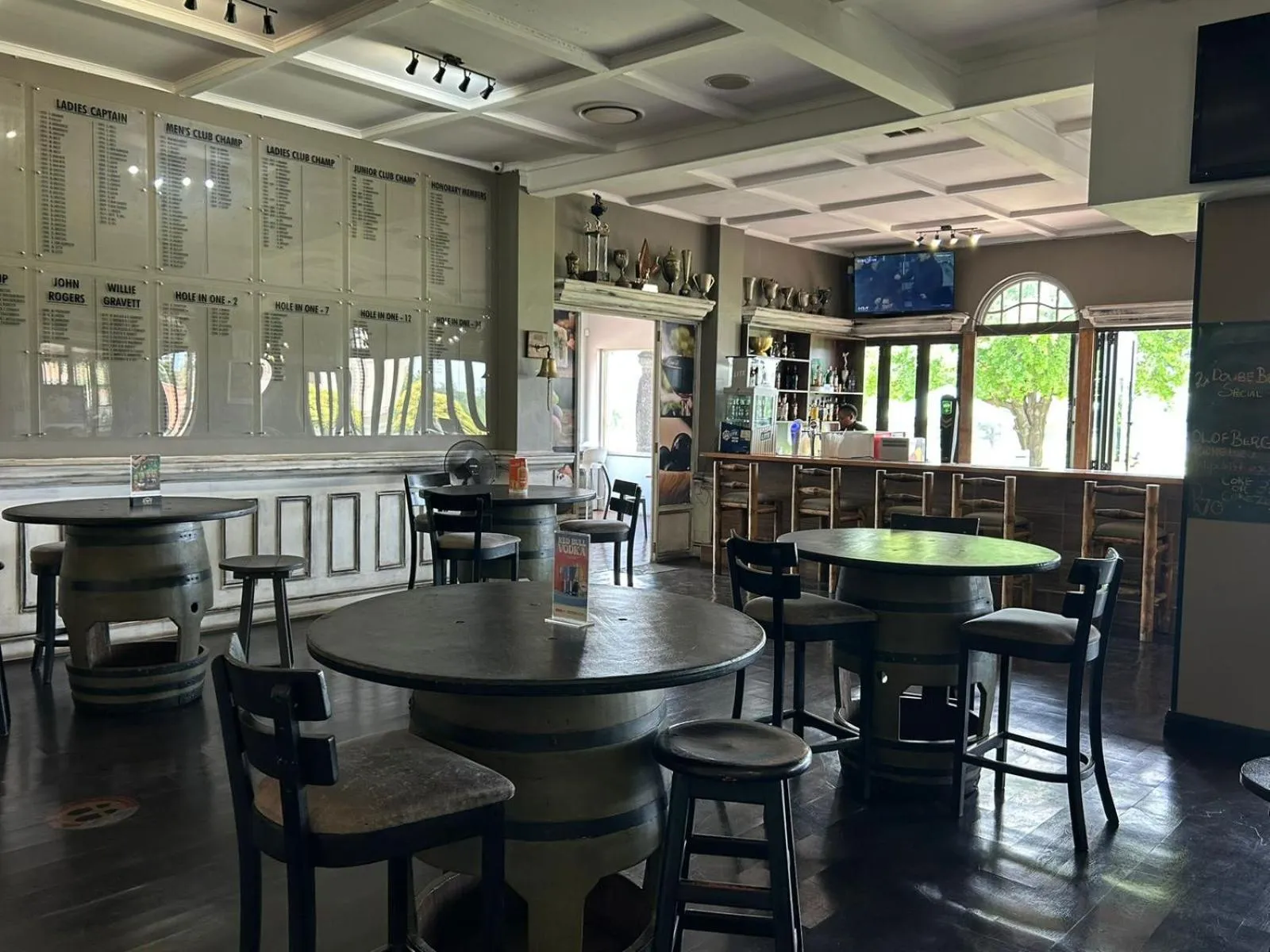 Restaurant/places to eat in Riviera on Vaal Resort