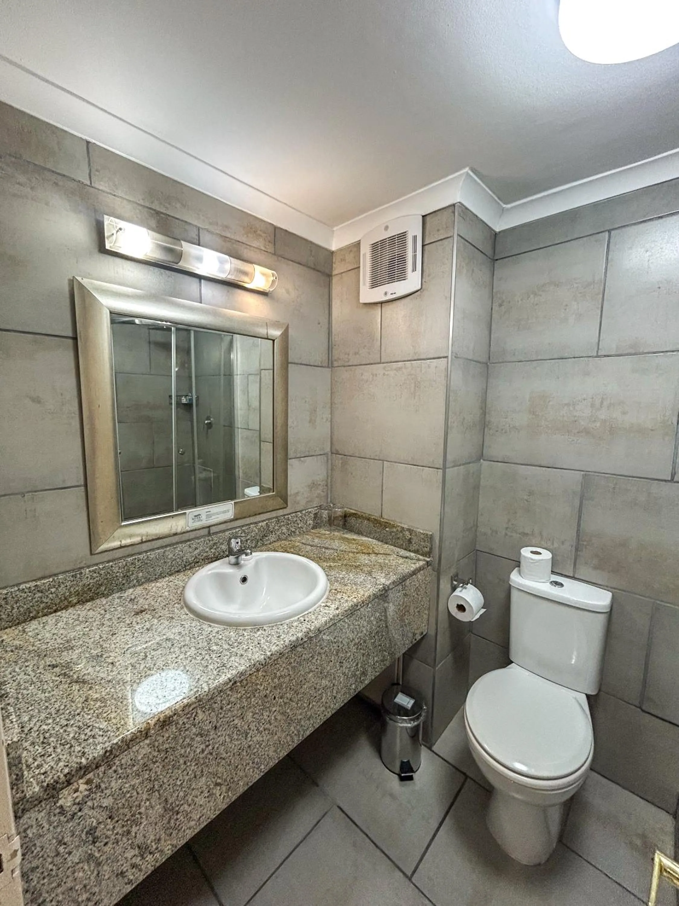 Bathroom in Riviera on Vaal Resort