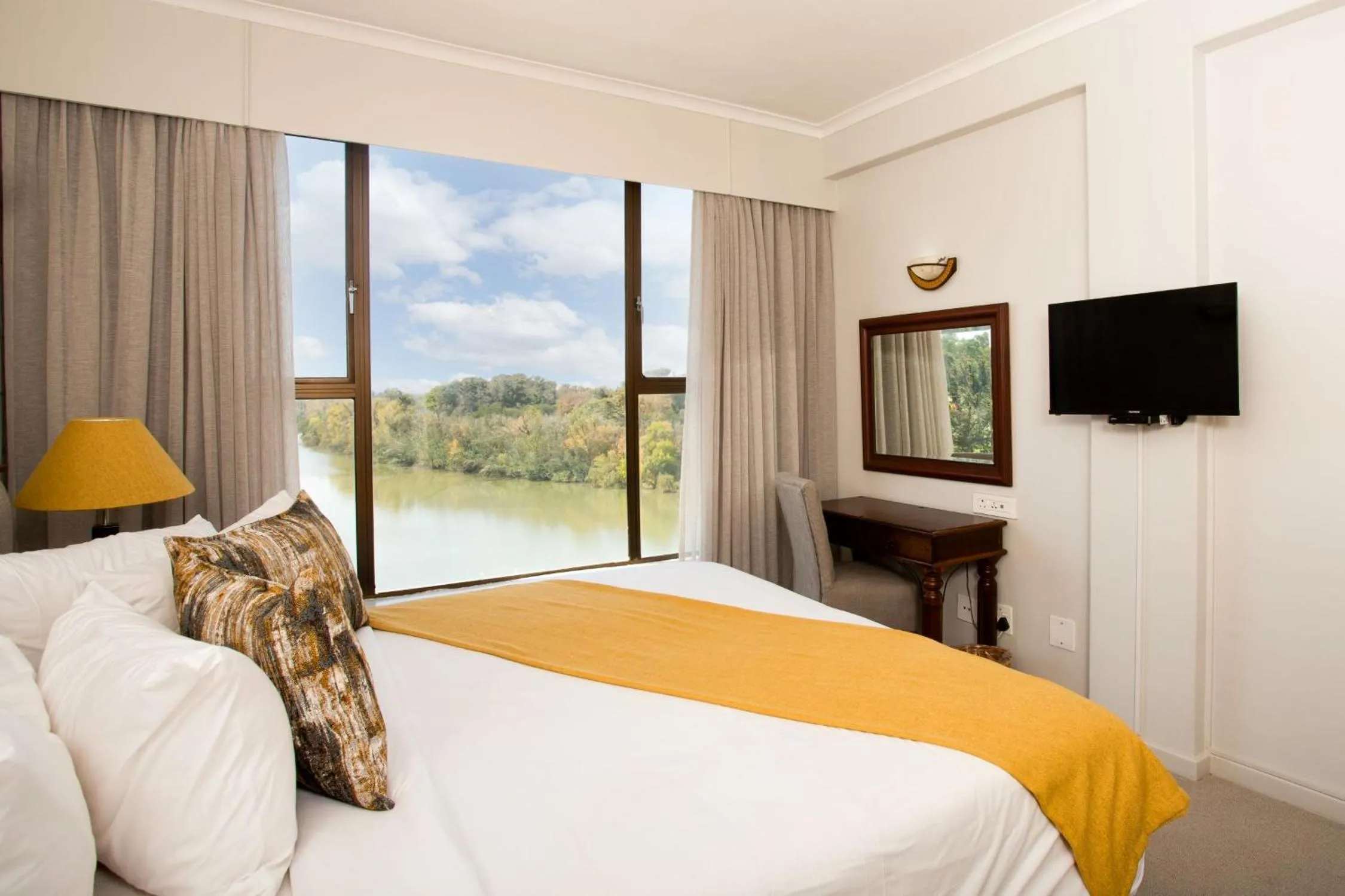 Bed in Riviera on Vaal Resort