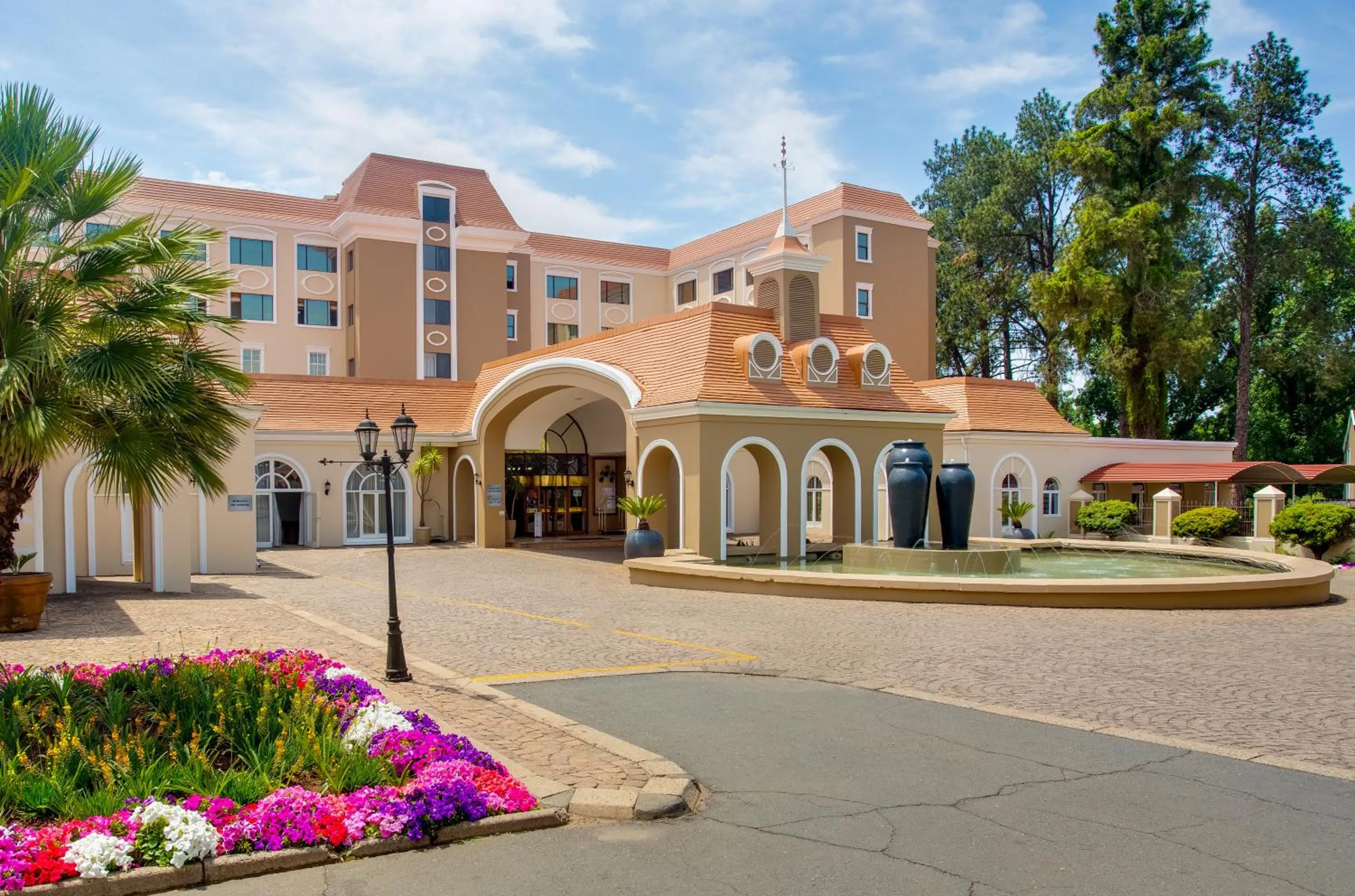 Property building in Riviera on Vaal Resort