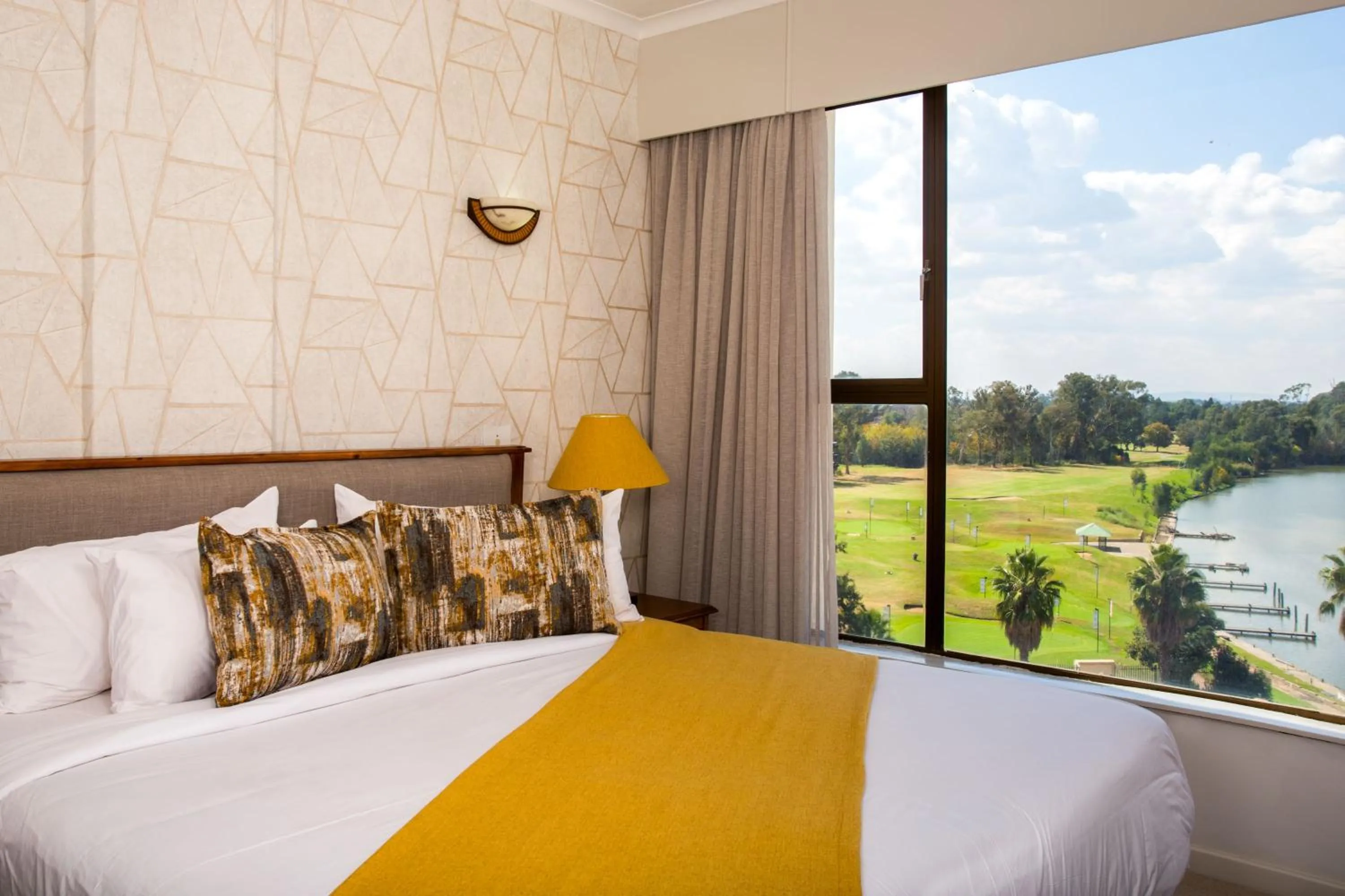 Bed in Riviera on Vaal Resort