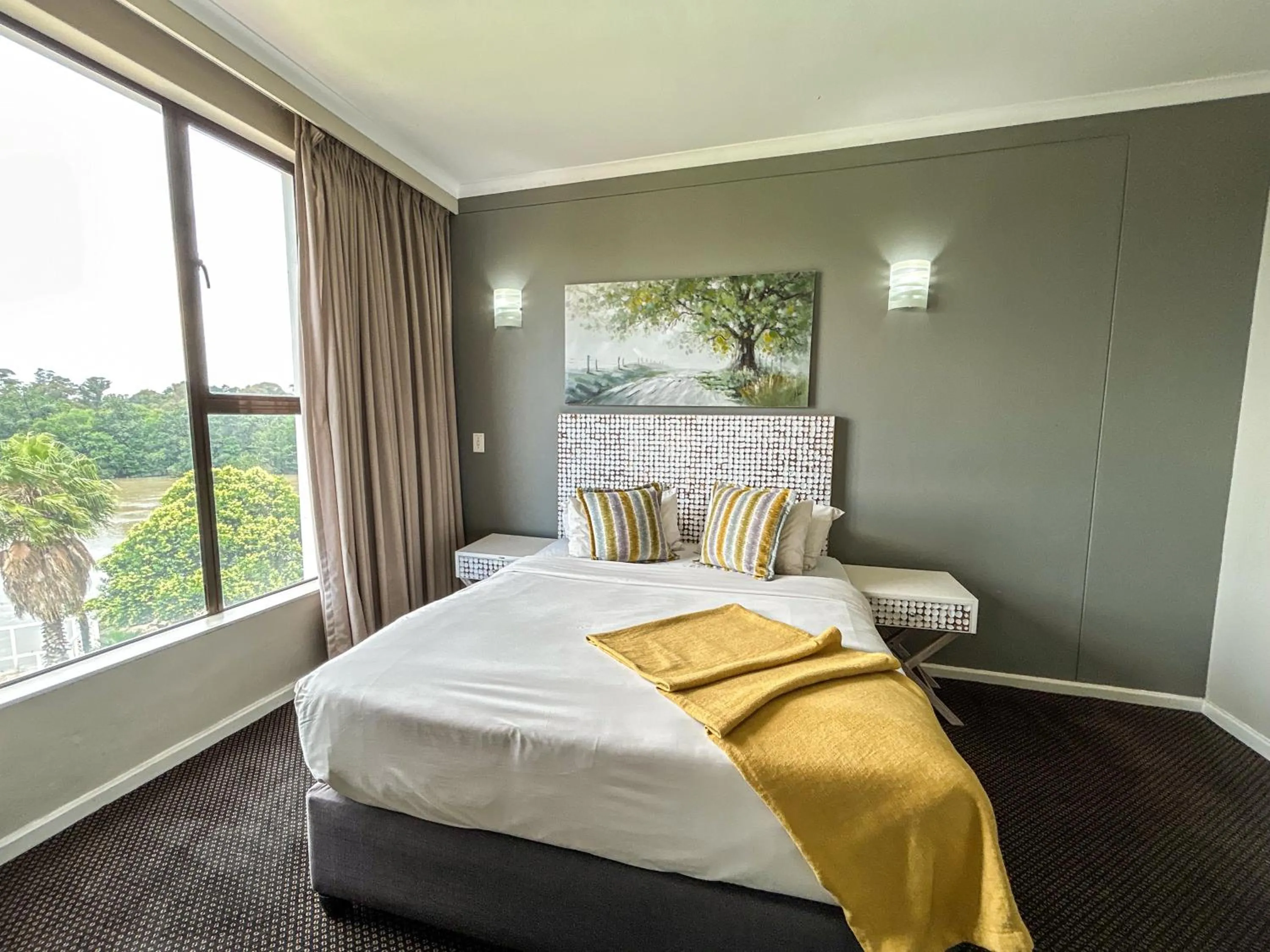 Bedroom, Bed in Riviera on Vaal Resort