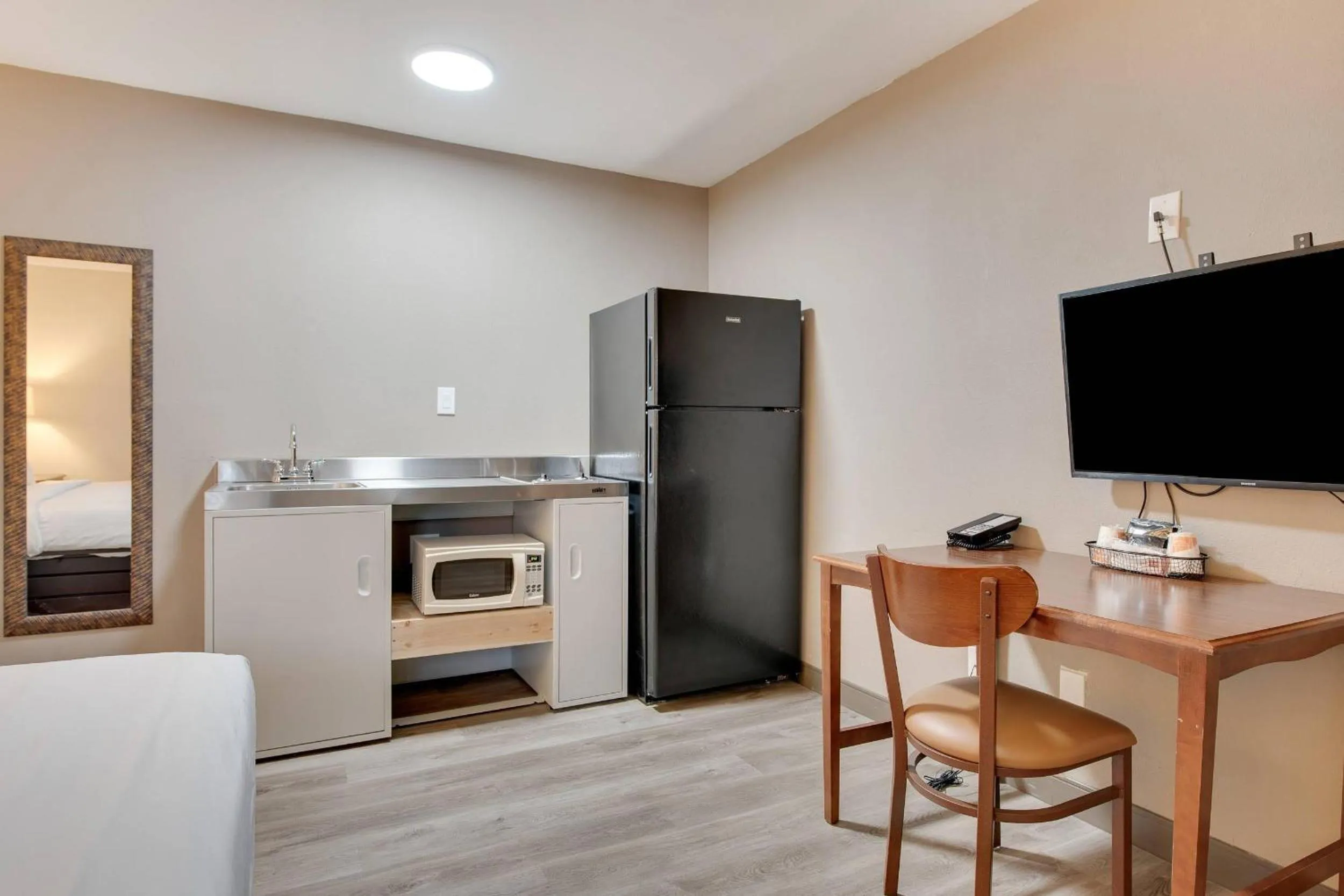Bedroom in Suburban Studios near Mesa Verde