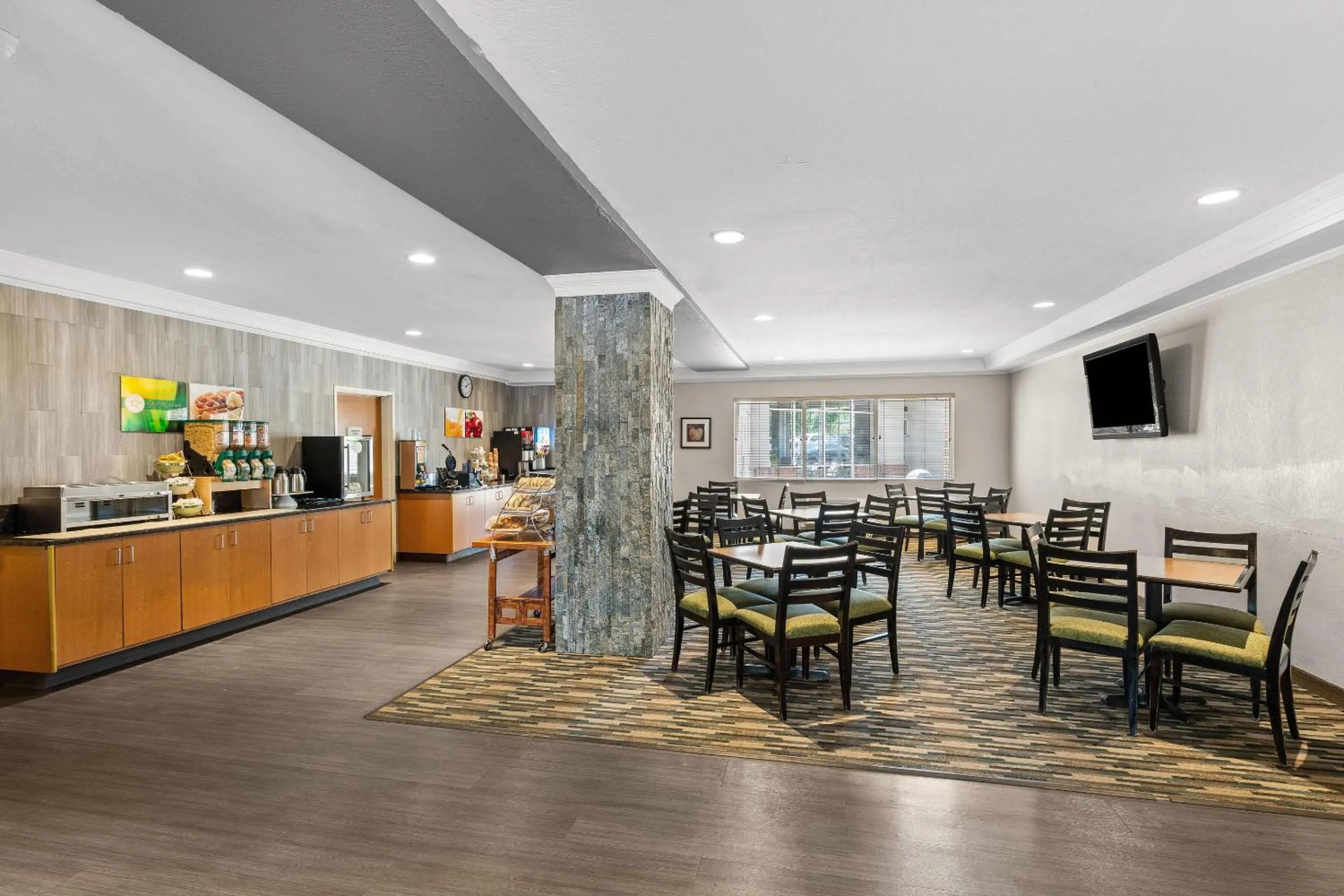 Breakfast in Quality Inn & Suites Denver International Airport