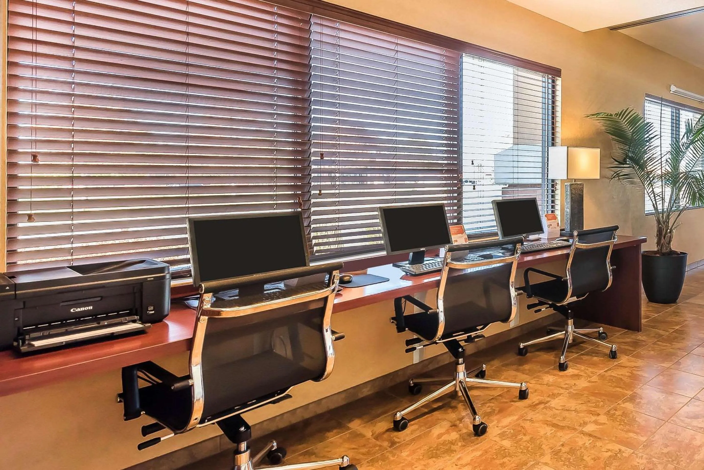 Business facilities in Comfort Suites Longmont