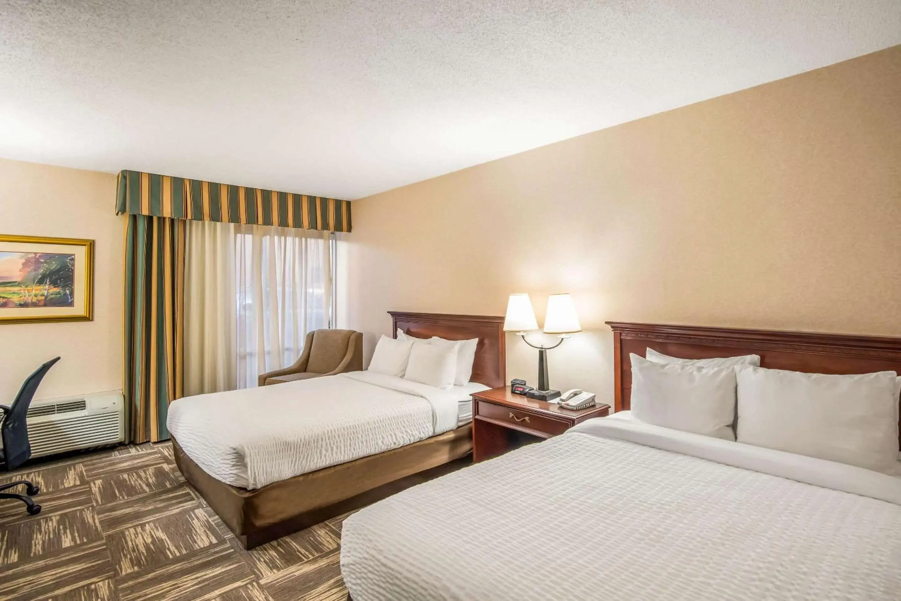 Bedroom, Bed in Clarion Inn Grand Junction Airport Bedroom, Bed in Clarion Inn Grand Junction Airport
