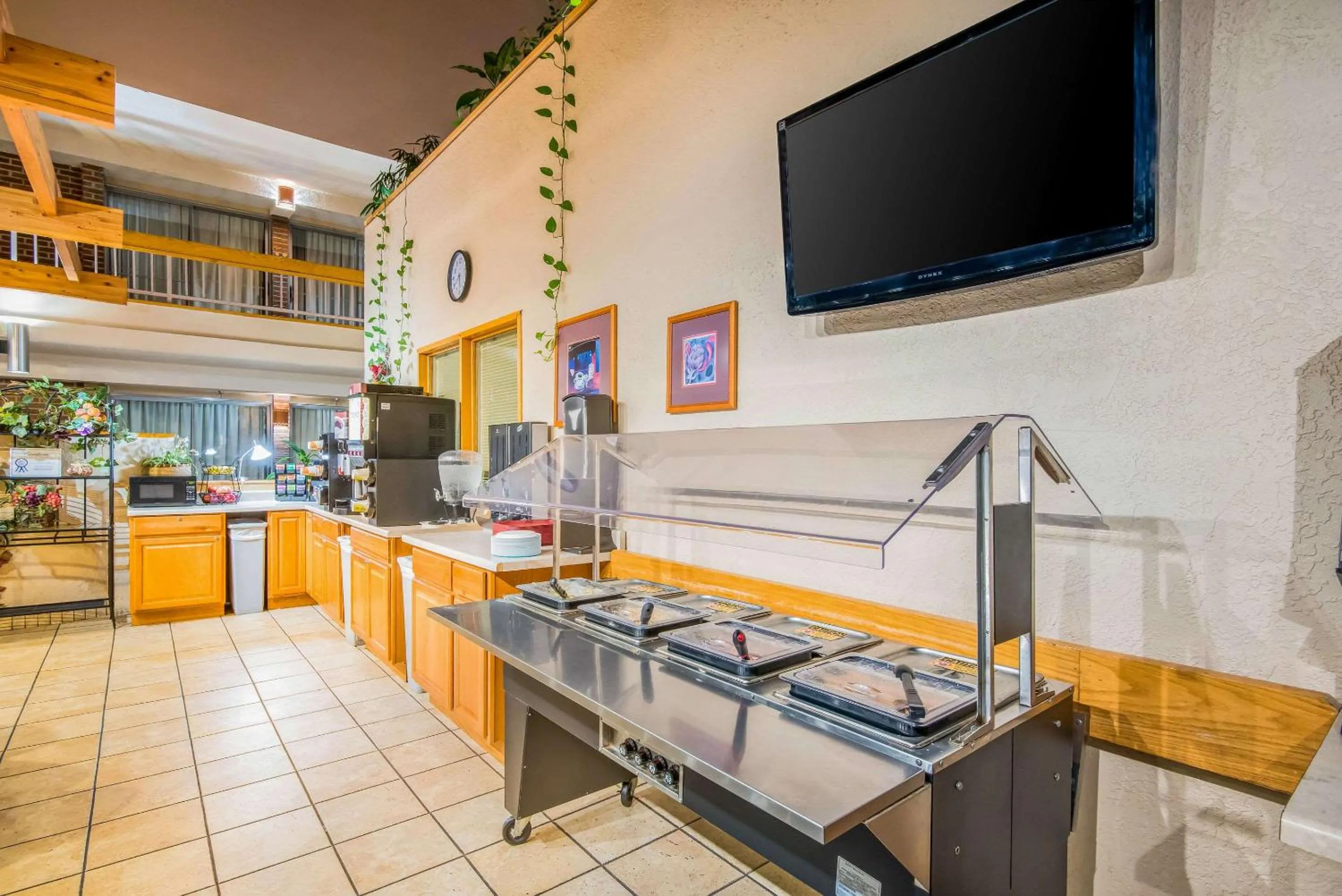 Breakfast in Clarion Inn Grand Junction Airport